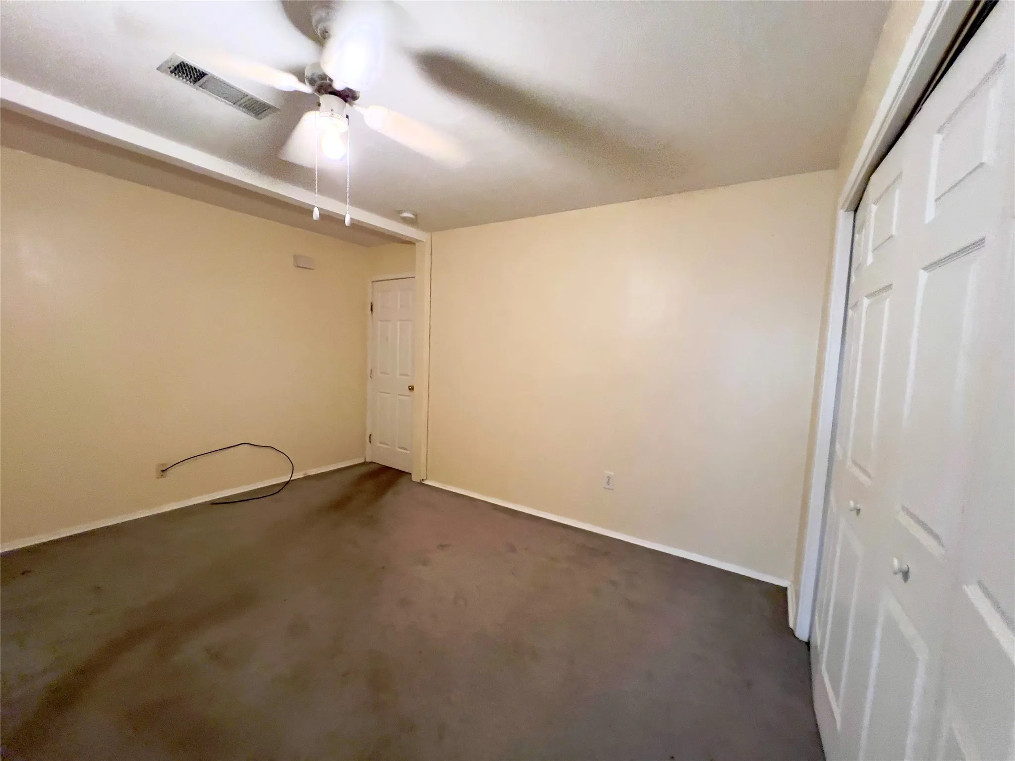 Single Family Residence For Sale in Tarrant County , 212 Straw Road, Saginaw, Texas 76179, 2 Bedroom, 2 Bathroom, 2 Garage spaces, 1,390 Sqft, built in 1968, mls#21406242, Real Estate Agent in Saginaw, Homes For Sale in Tarrant county, Homes For Sale in Saginaw, Realtor in Saginaw Texas, Real Estate Brokerage Independent Realty Texas, Luminita Cordes Realtor