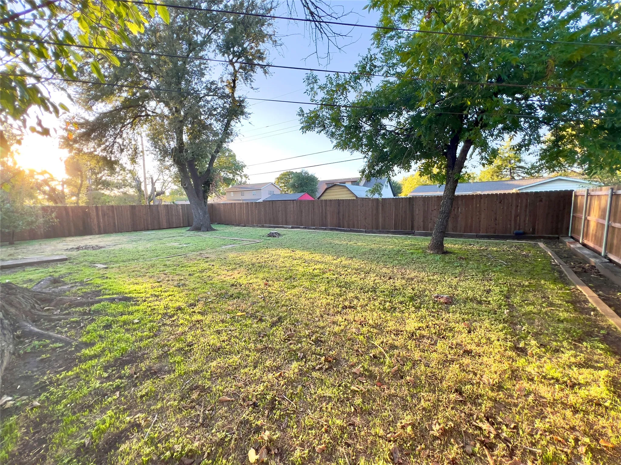 Single Family Residence For Sale in Tarrant County , 212 Straw Road, Saginaw, Texas 76179, 2 Bedroom, 2 Bathroom, 2 Garage spaces, 1,390 Sqft, built in 1968, mls#21406242, Real Estate Agent in Saginaw, Homes For Sale in Tarrant county, Homes For Sale in Saginaw, Realtor in Saginaw Texas, Real Estate Brokerage Independent Realty Texas, Luminita Cordes Realtor