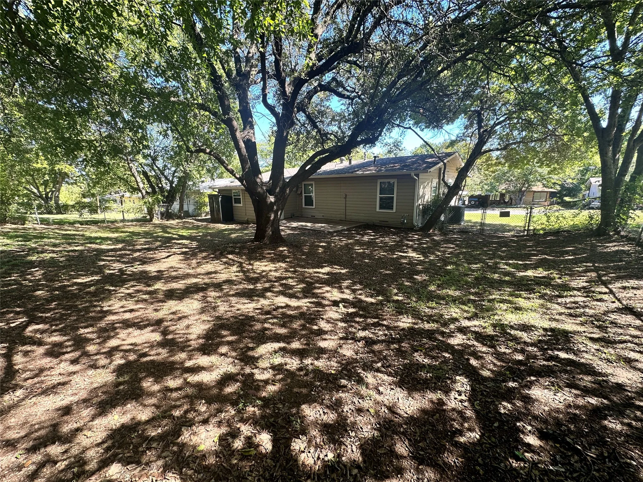 Single Family Residence For Rent in Parker County , 1222 S Lamar Street, Weatherford, Texas 76086, 3 Bedroom, 1 Bathroom, Garage spaces, 1,150 Sqft, built in 1958, mls#21397951, Real Estate Agent in Weatherford, Homes For Rent in Parker county, Homes For Rent in Weatherford, Realtor in Weatherford Texas, Real Estate Brokerage Independent Realty Texas, Luminita Cordes Realtor