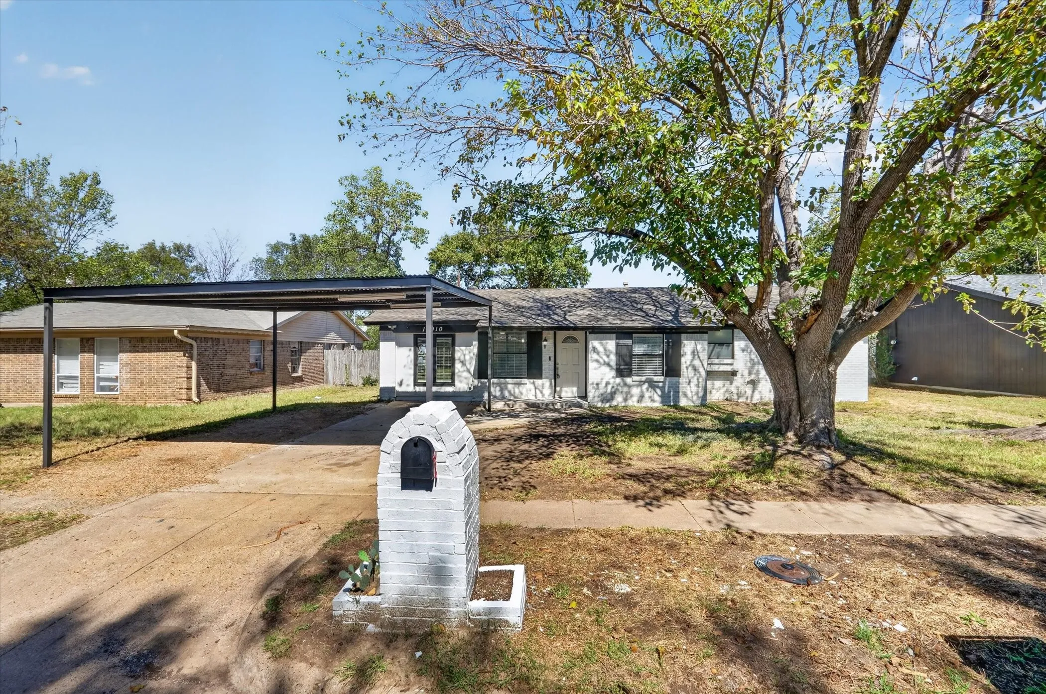 Single Family Residence For Sale in Dallas County , 14910 Marsha Drive, Balch Springs, Texas 75180, 3 Bedroom, 2 Bathroom, Garage spaces, 1,296 Sqft, built in 1966, mls#21406514, Real Estate Agent in Balch Springs, Homes For Sale in Dallas county, Homes For Sale in Balch Springs, Realtor in Balch Springs Texas, Real Estate Brokerage Independent Realty Texas, Luminita Cordes Realtor