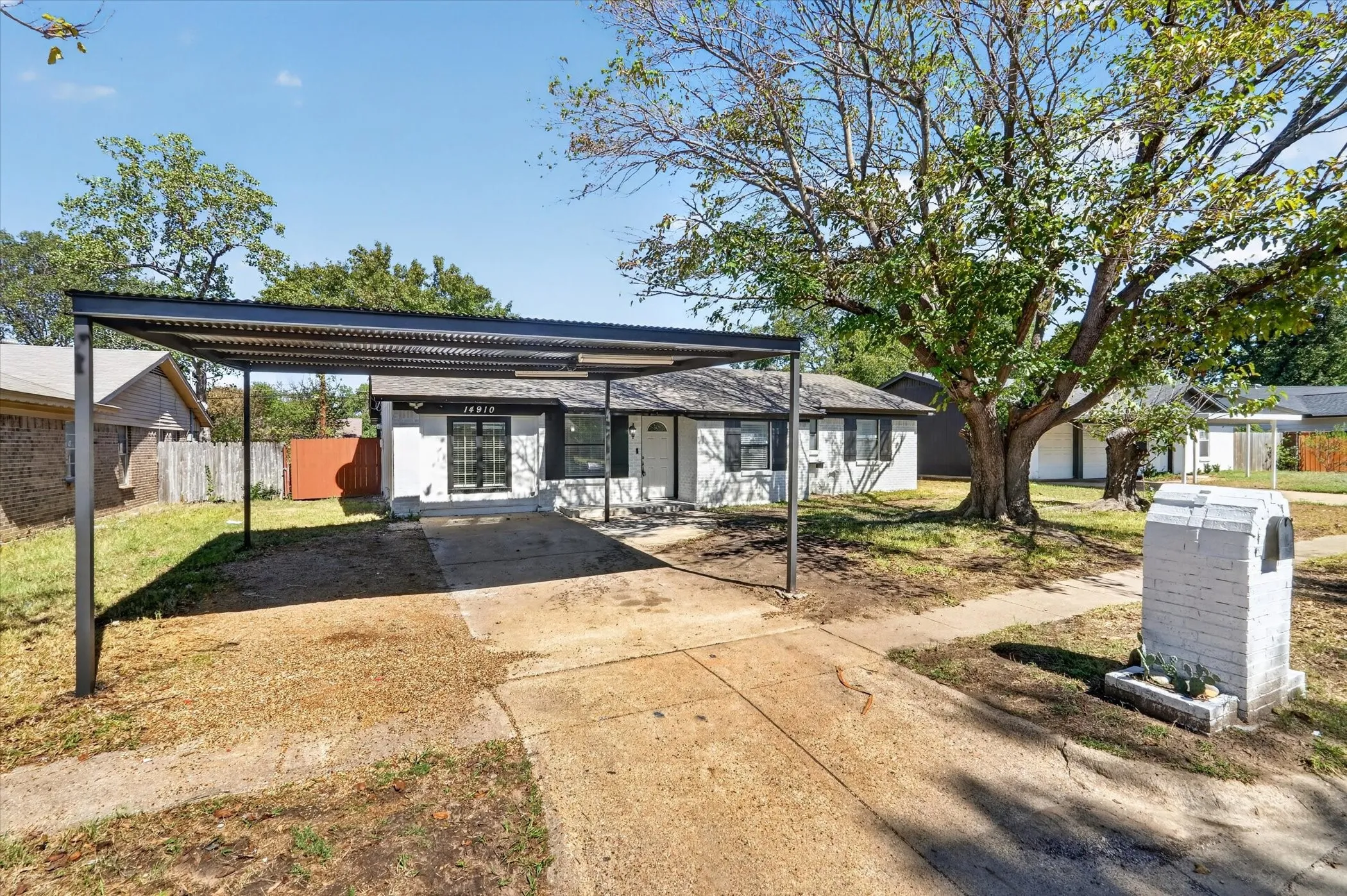 Single Family Residence For Sale in Dallas County , 14910 Marsha Drive, Balch Springs, Texas 75180, 3 Bedroom, 2 Bathroom, Garage spaces, 1,296 Sqft, built in 1966, mls#21406514, Real Estate Agent in Balch Springs, Homes For Sale in Dallas county, Homes For Sale in Balch Springs, Realtor in Balch Springs Texas, Real Estate Brokerage Independent Realty Texas, Luminita Cordes Realtor