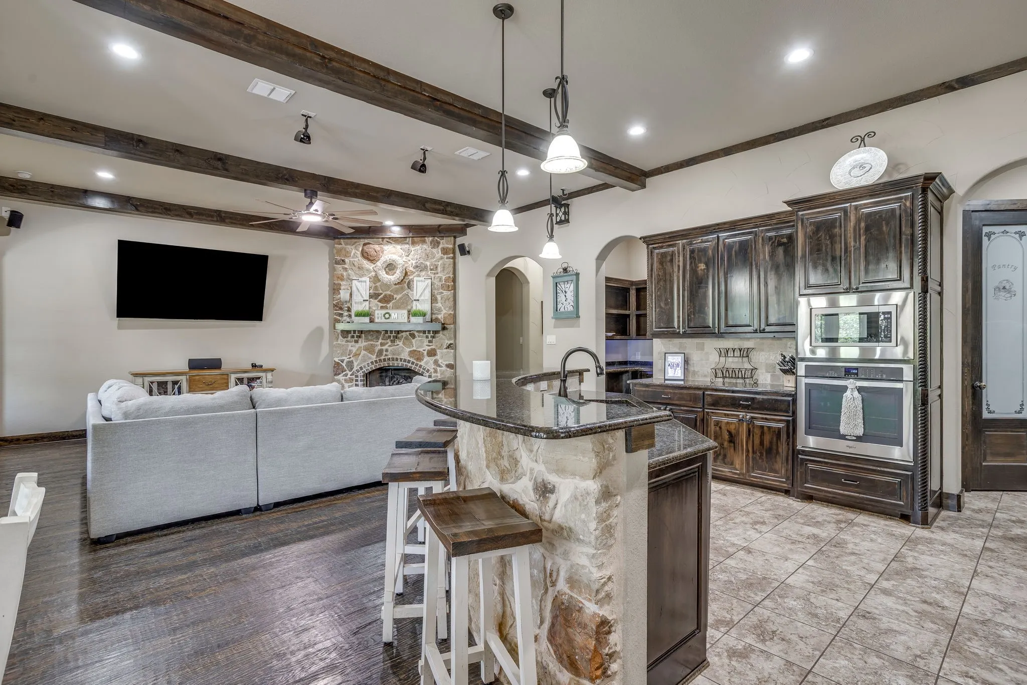 Single Family Residence For Sale in Wise County , 126 Aurora Vista Trail, Aurora, Texas 76078, 4 Bedroom, 4 Bathroom, 3 Garage spaces, 3,156 Sqft, built in 2013, mls#21405955, Real Estate Agent in Aurora, Homes For Sale in Wise county, Homes For Sale in Aurora, Realtor in Aurora Texas, Real Estate Brokerage Independent Realty Texas, Luminita Cordes Realtor