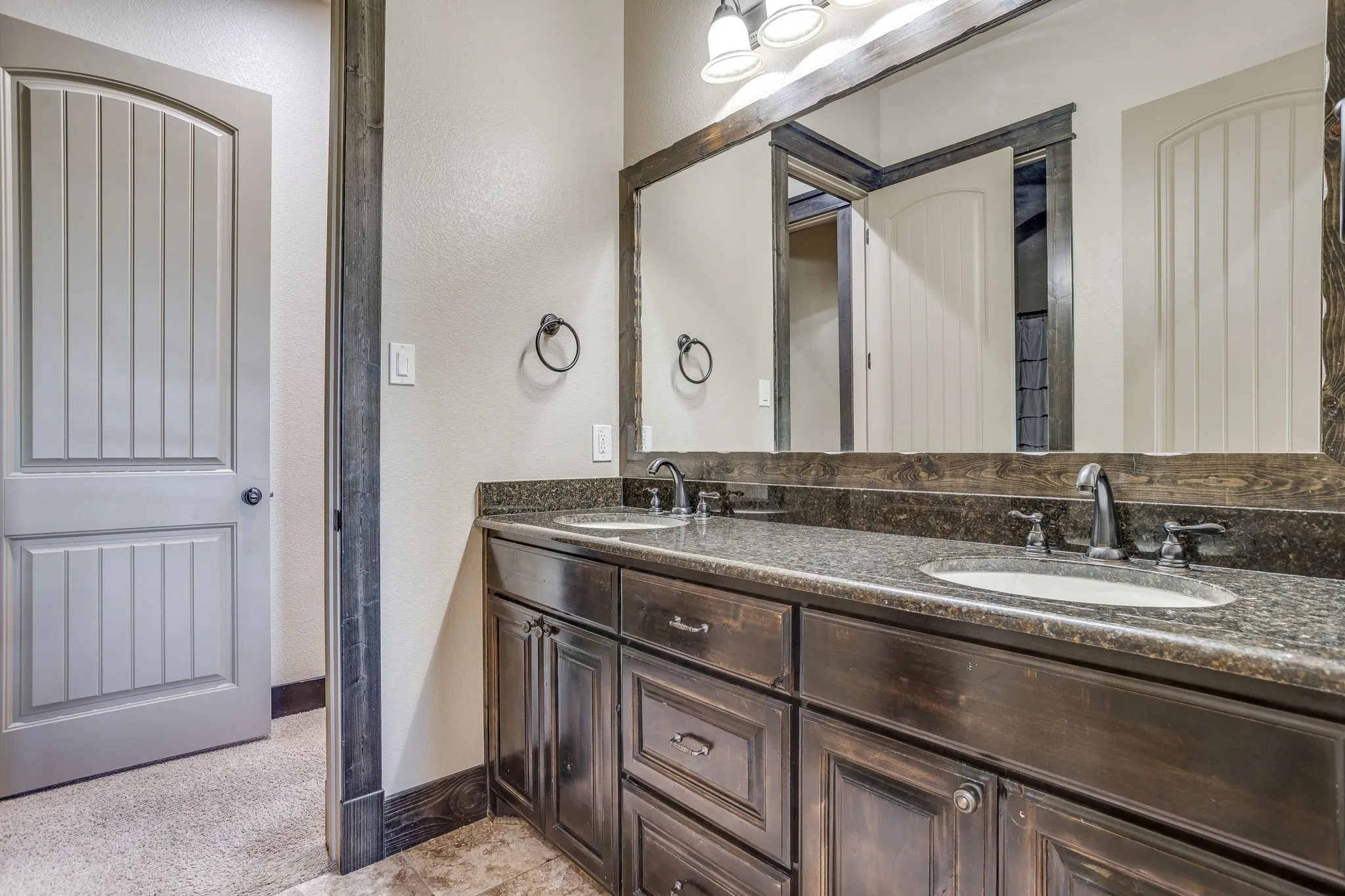 Jack & Jill bath between bedrooms 2 & 3