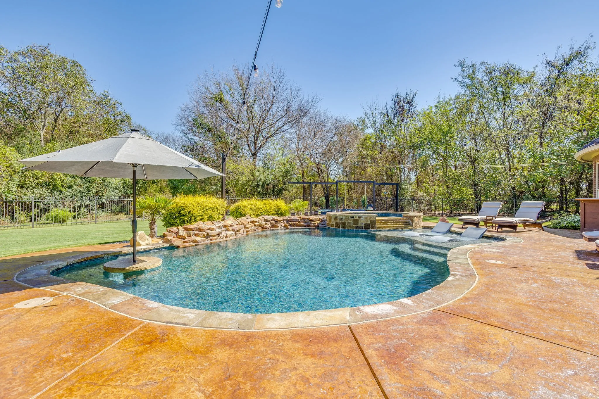 Salt water pool with auto fill from the well, Pentair IntelliTouch automation system, IntelliChem - automated chemical control system, auto acid doser to keep PH at constant safe  , a new salt cell and cordless robot cleaner.