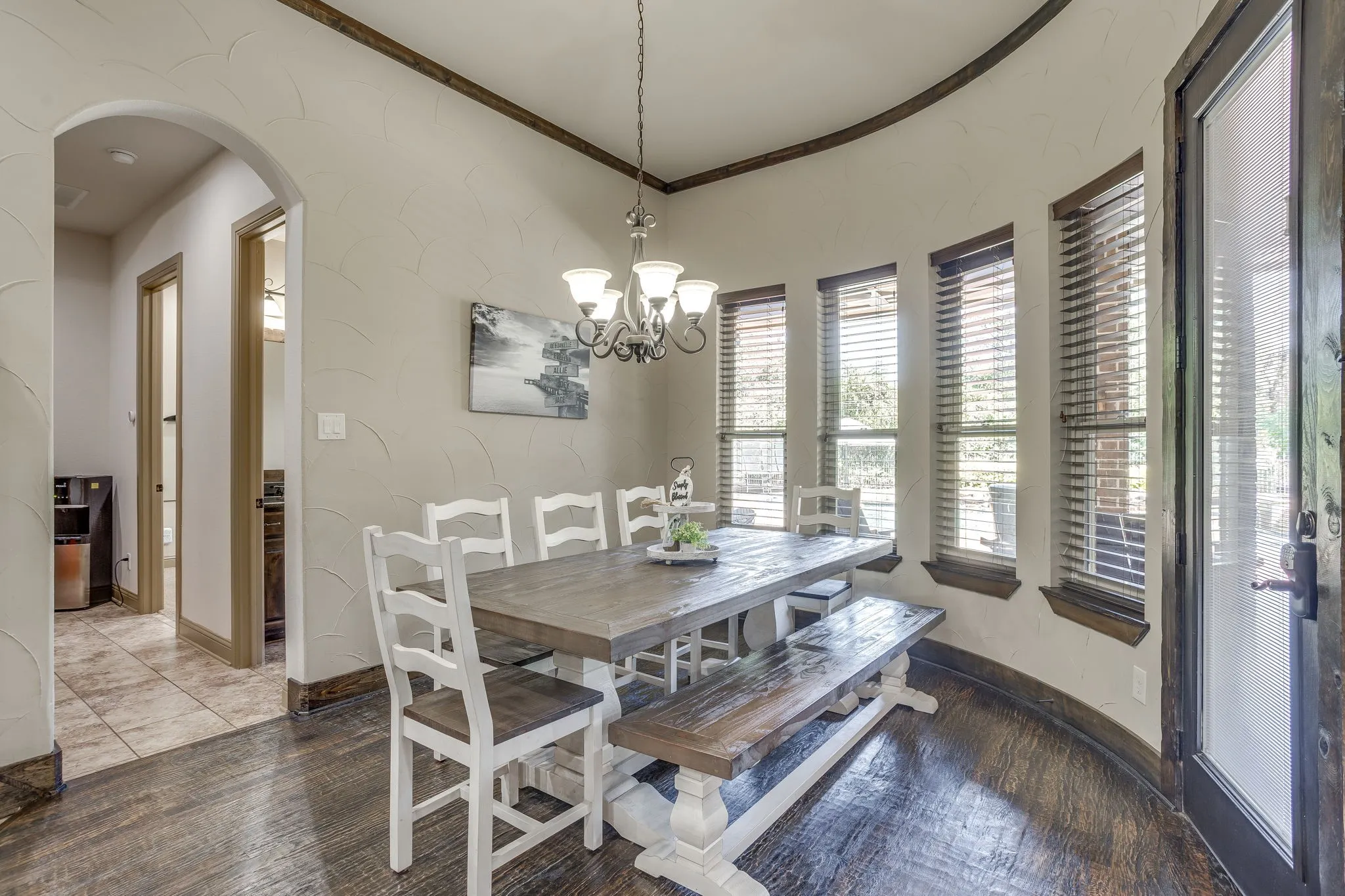 Single Family Residence For Sale in Wise County , 126 Aurora Vista Trail, Aurora, Texas 76078, 4 Bedroom, 4 Bathroom, 3 Garage spaces, 3,156 Sqft, built in 2013, mls#21405955, Real Estate Agent in Aurora, Homes For Sale in Wise county, Homes For Sale in Aurora, Realtor in Aurora Texas, Real Estate Brokerage Independent Realty Texas, Luminita Cordes Realtor