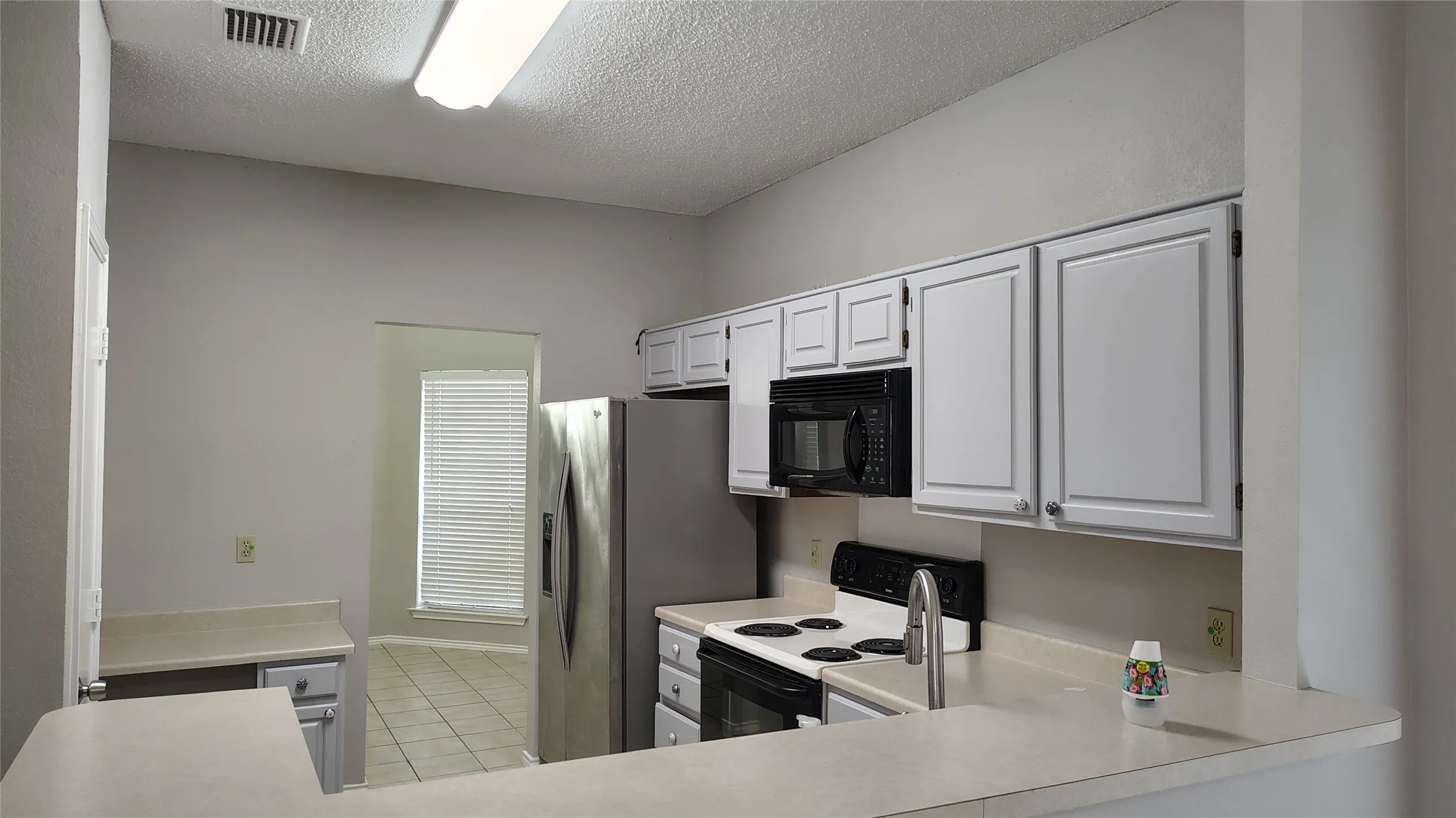 Single Family Residence For Rent in Dallas County , 5218 Turtle Cove Road, Garland, Texas 75044, 3 Bedroom, 2 Bathroom, 2 Garage spaces, 1,620 Sqft, built in 1986, mls#21394468, Real Estate Agent in Garland, Homes For Rent in Dallas county, Homes For Rent in Garland, Realtor in Garland Texas, Real Estate Brokerage Independent Realty Texas, Luminita Cordes Realtor