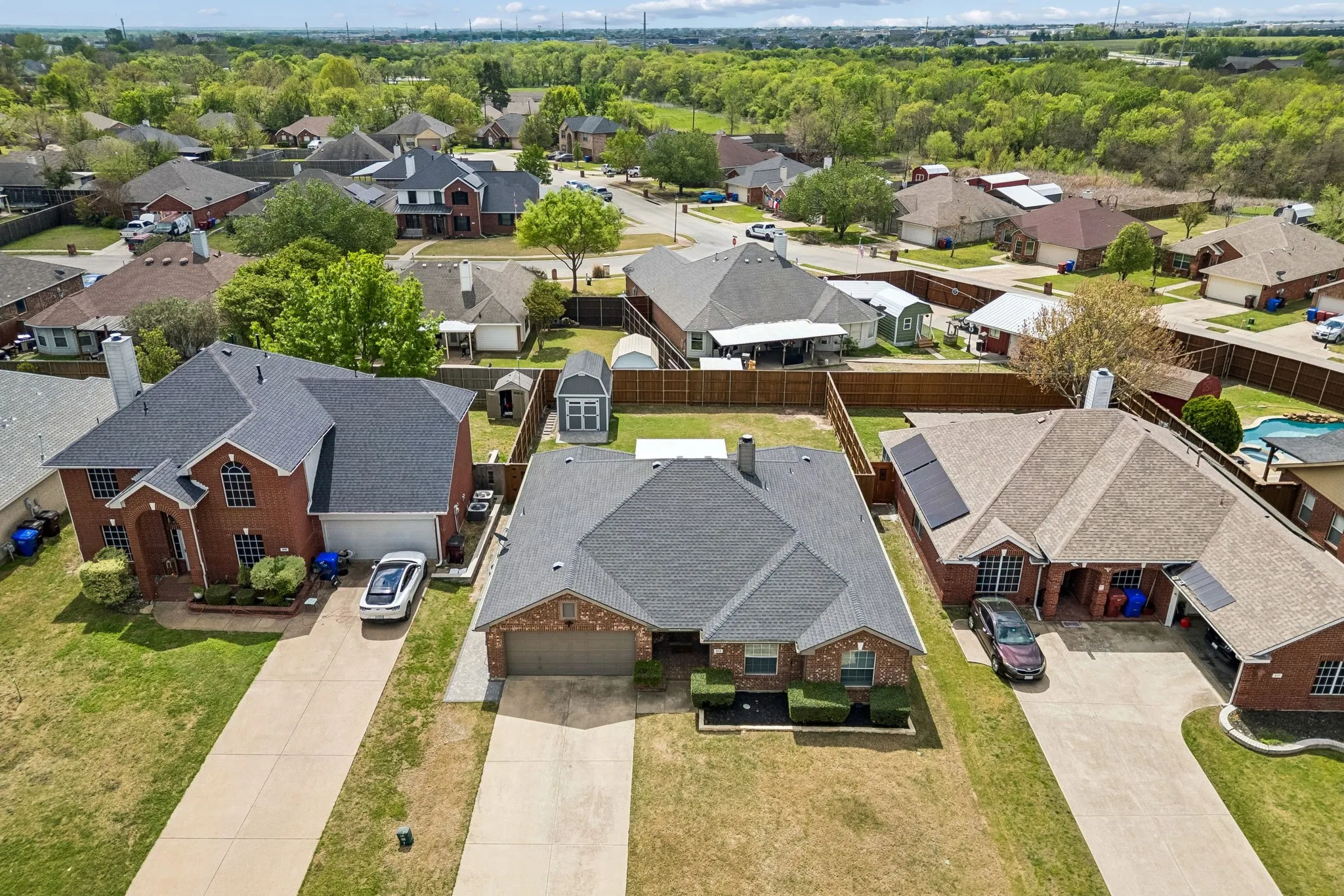 Single Family Residence For Rent in Rockwall County , 413 Highview Circle, Royse City, Texas 75189, 4 Bedroom, 2 Bathroom, 2 Garage spaces, 1,979 Sqft, built in 2003, mls#21406535, Real Estate Agent in Royse City, Homes For Rent in Rockwall county, Homes For Rent in Royse City, Realtor in Royse City Texas, Real Estate Brokerage Independent Realty Texas, Luminita Cordes Realtor