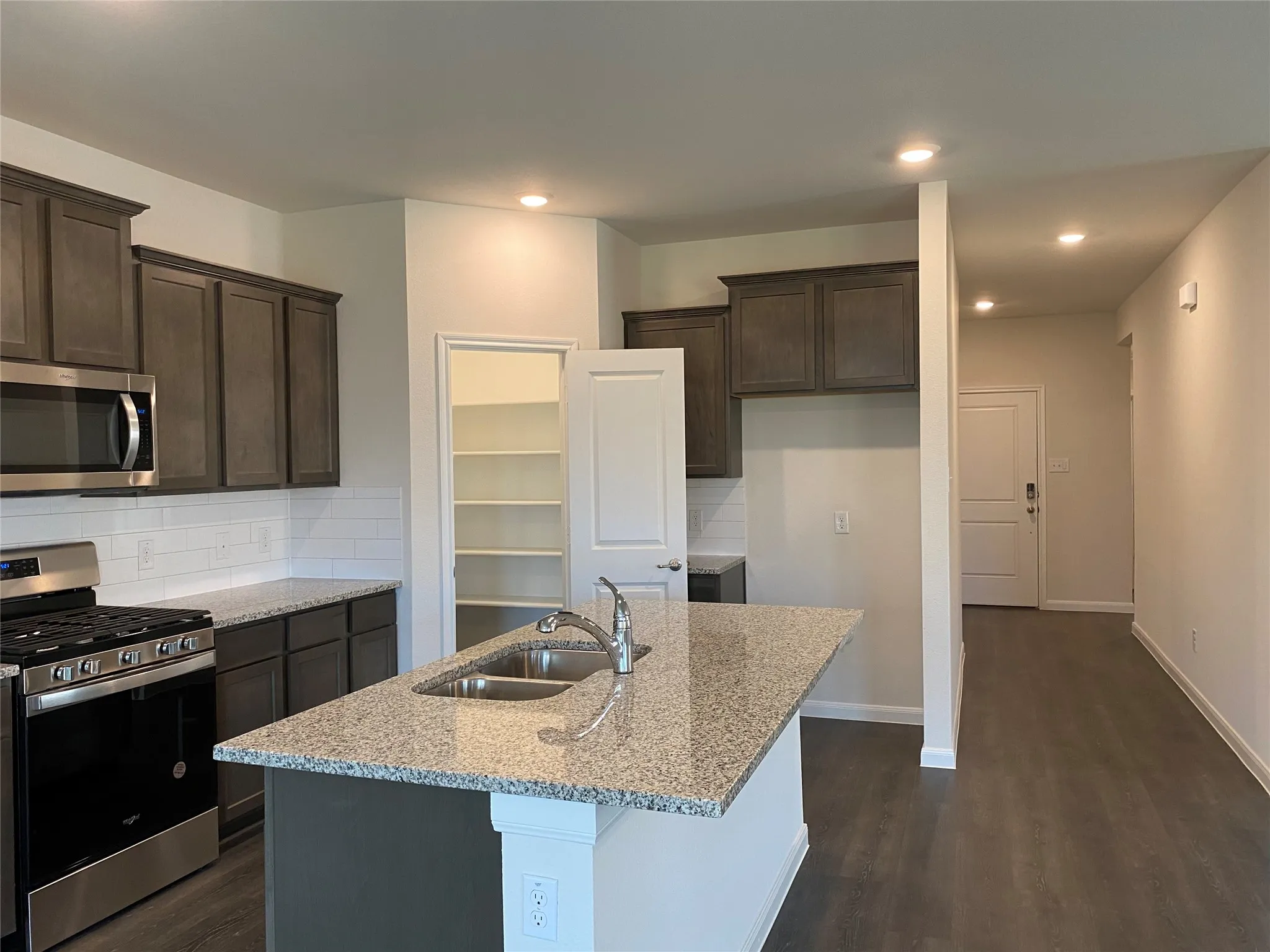 Single Family Residence For Rent in Collin County , 503 Spur Ridge, Princeton, Texas 75407, 4 Bedroom, 2 Bathroom, 2 Garage spaces, 1,798 Sqft, built in 2022, mls#21406533, Real Estate Agent in Princeton, Homes For Rent in Collin county, Homes For Rent in Princeton, Realtor in Princeton Texas, Real Estate Brokerage Independent Realty Texas, Luminita Cordes Realtor