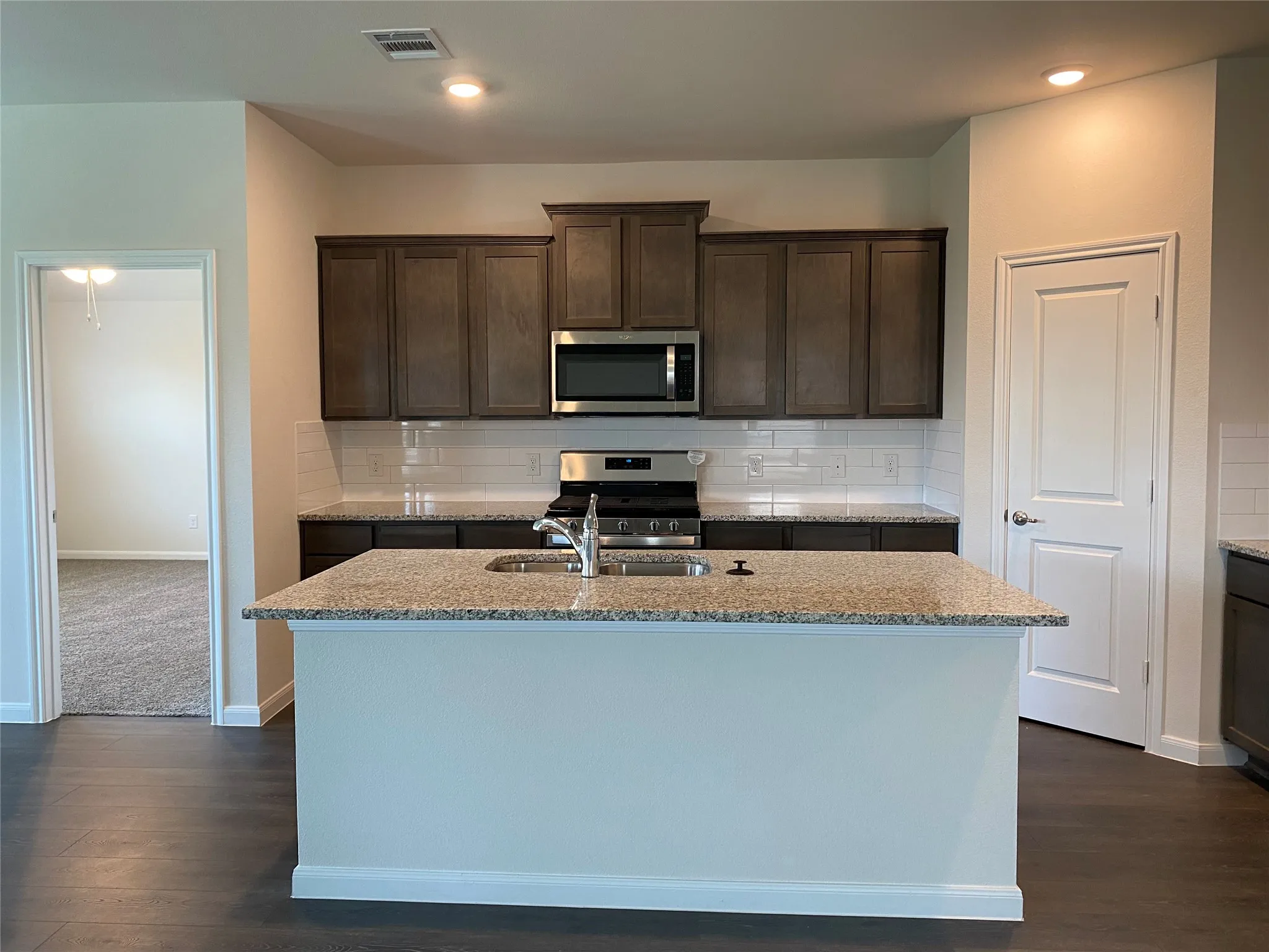 Single Family Residence For Rent in Collin County , 503 Spur Ridge, Princeton, Texas 75407, 4 Bedroom, 2 Bathroom, 2 Garage spaces, 1,798 Sqft, built in 2022, mls#21406533, Real Estate Agent in Princeton, Homes For Rent in Collin county, Homes For Rent in Princeton, Realtor in Princeton Texas, Real Estate Brokerage Independent Realty Texas, Luminita Cordes Realtor