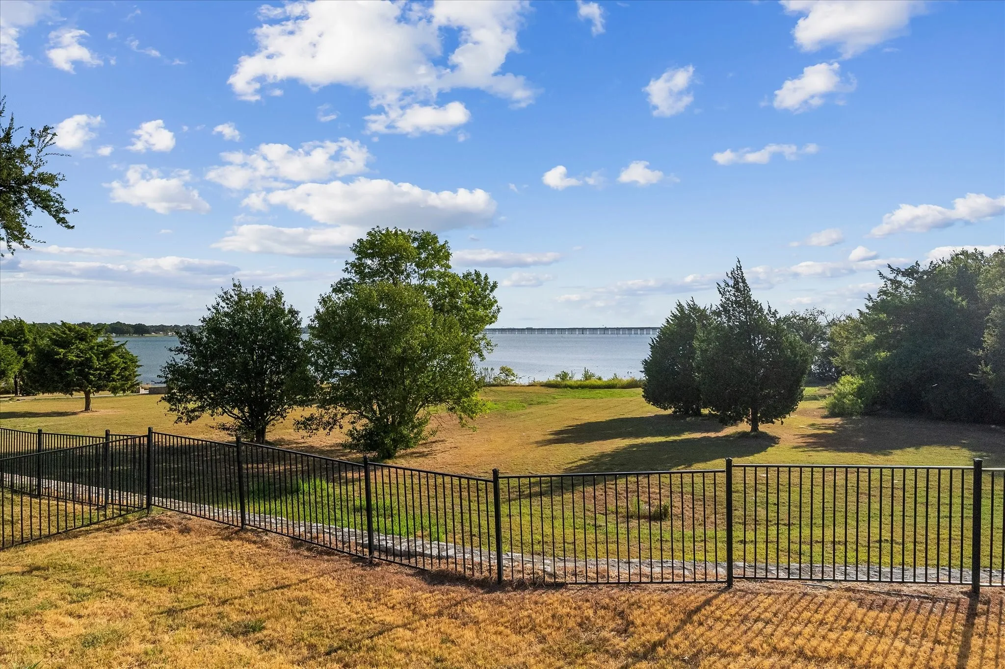 Single Family Residence For Rent in Dallas County , 4102 Stone Haven Drive, Garland, Texas 75043, 4 Bedroom, 3 Bathroom, 2 Garage spaces, 3,156 Sqft, built in 2003, mls#21406523, Real Estate Agent in Garland, Homes For Rent in Dallas county, Homes For Rent in Garland, Realtor in Garland Texas, Real Estate Brokerage Independent Realty Texas, Luminita Cordes Realtor