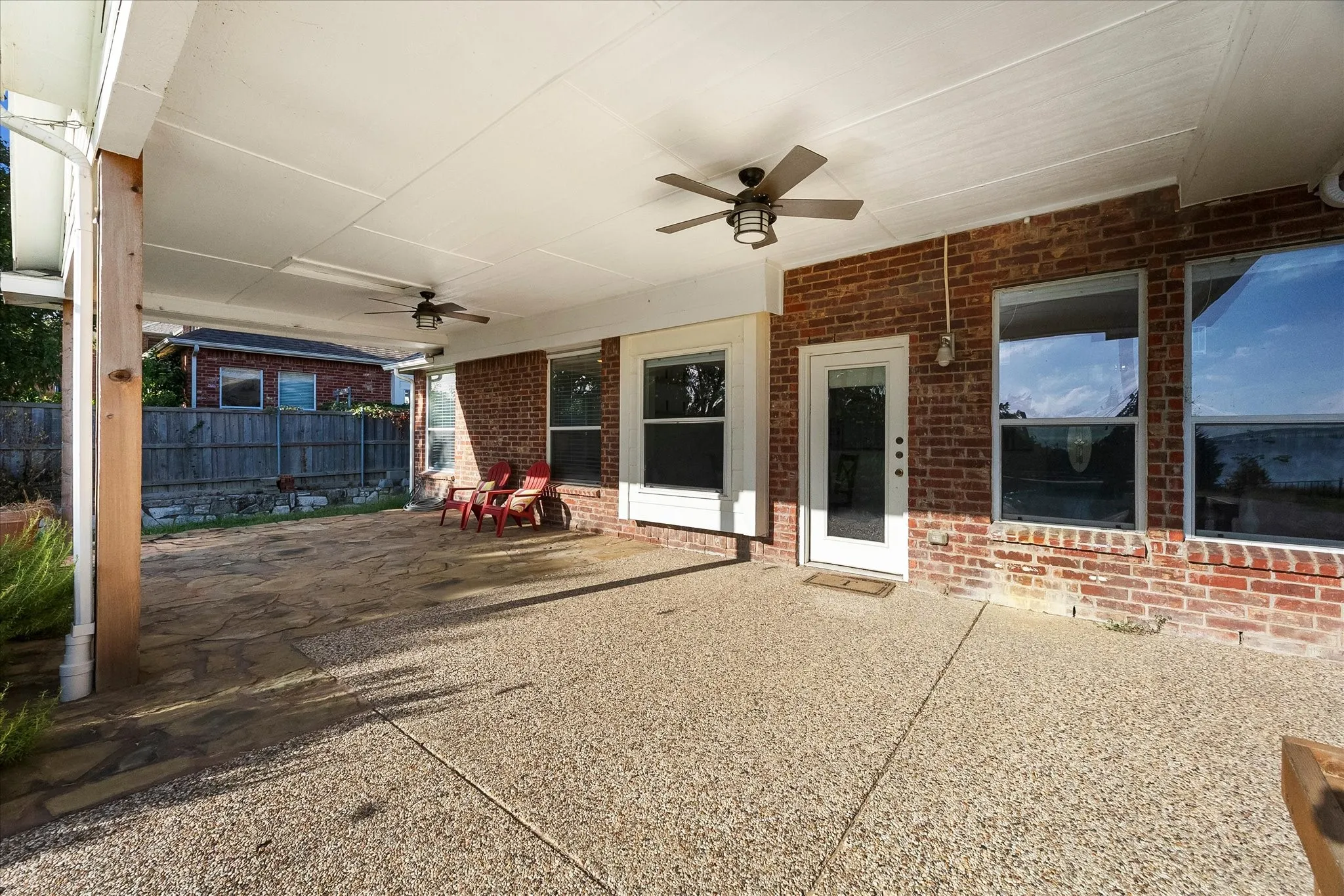 Single Family Residence For Rent in Dallas County , 4102 Stone Haven Drive, Garland, Texas 75043, 4 Bedroom, 3 Bathroom, 2 Garage spaces, 3,156 Sqft, built in 2003, mls#21406523, Real Estate Agent in Garland, Homes For Rent in Dallas county, Homes For Rent in Garland, Realtor in Garland Texas, Real Estate Brokerage Independent Realty Texas, Luminita Cordes Realtor