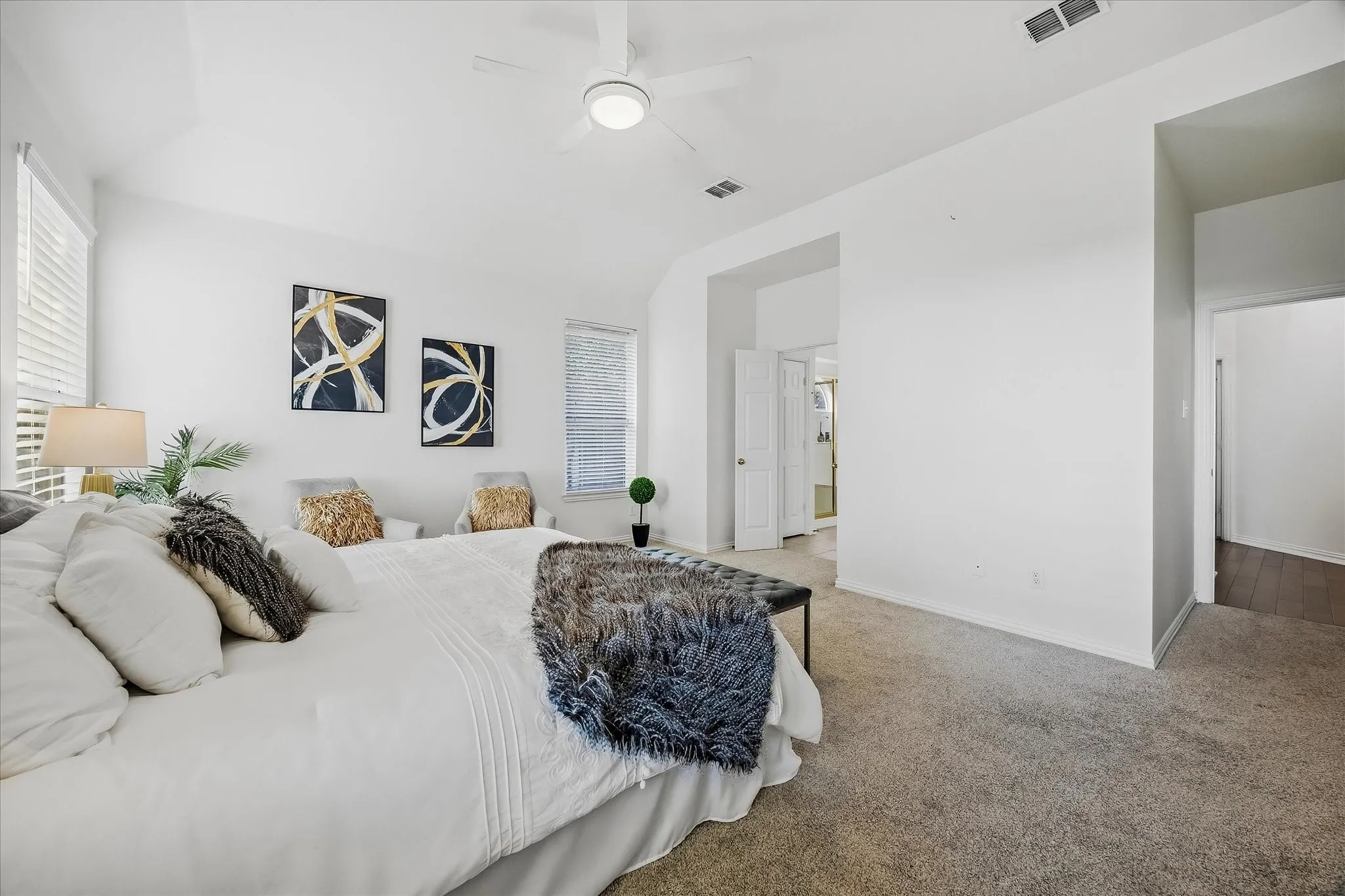 Single Family Residence For Rent in Dallas County , 4102 Stone Haven Drive, Garland, Texas 75043, 4 Bedroom, 3 Bathroom, 2 Garage spaces, 3,156 Sqft, built in 2003, mls#21406523, Real Estate Agent in Garland, Homes For Rent in Dallas county, Homes For Rent in Garland, Realtor in Garland Texas, Real Estate Brokerage Independent Realty Texas, Luminita Cordes Realtor