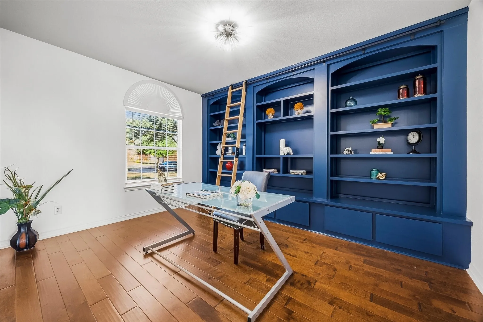 Single Family Residence For Rent in Dallas County , 4102 Stone Haven Drive, Garland, Texas 75043, 4 Bedroom, 3 Bathroom, 2 Garage spaces, 3,156 Sqft, built in 2003, mls#21406523, Real Estate Agent in Garland, Homes For Rent in Dallas county, Homes For Rent in Garland, Realtor in Garland Texas, Real Estate Brokerage Independent Realty Texas, Luminita Cordes Realtor