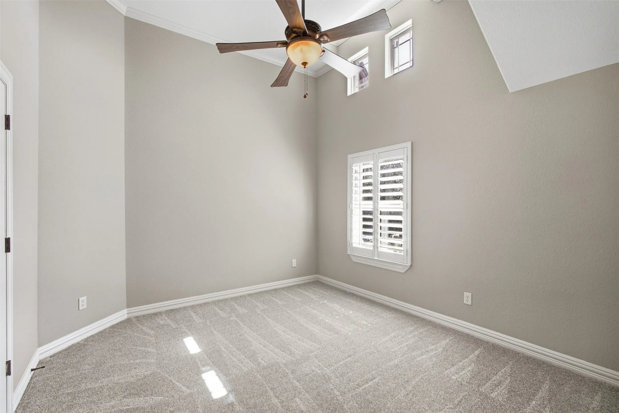 Single Family Residence For Sale in Denton County , 4012 Glenhurst Lane, Frisco, Texas 75033, 5 Bedroom, 6 Bathroom, 3 Garage spaces, 4,777 Sqft, built in 2009, mls#21402806, Real Estate Agent in Frisco, Homes For Sale in Denton county, Homes For Sale in Frisco, Realtor in Frisco Texas, Real Estate Brokerage Independent Realty Texas, Luminita Cordes Realtor