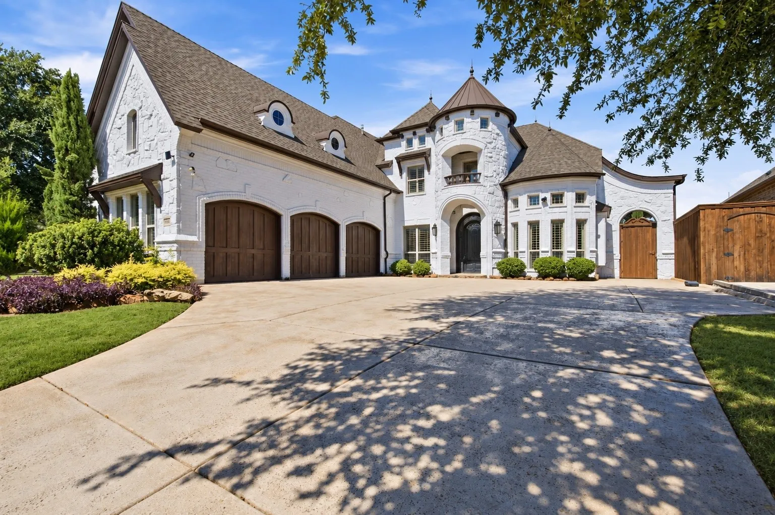 Single Family Residence For Sale in Denton County , 4012 Glenhurst Lane, Frisco, Texas 75033, 5 Bedroom, 6 Bathroom, 3 Garage spaces, 4,777 Sqft, built in 2009, mls#21402806, Real Estate Agent in Frisco, Homes For Sale in Denton county, Homes For Sale in Frisco, Realtor in Frisco Texas, Real Estate Brokerage Independent Realty Texas, Luminita Cordes Realtor