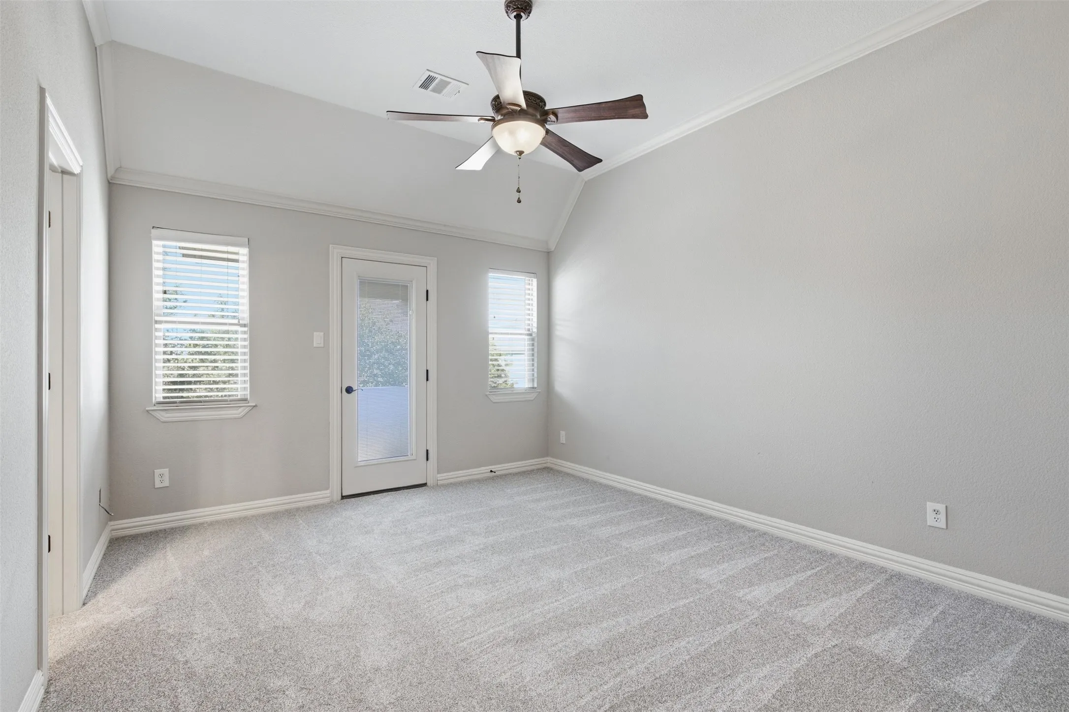 Single Family Residence For Sale in Denton County , 4012 Glenhurst Lane, Frisco, Texas 75033, 5 Bedroom, 6 Bathroom, 3 Garage spaces, 4,777 Sqft, built in 2009, mls#21402806, Real Estate Agent in Frisco, Homes For Sale in Denton county, Homes For Sale in Frisco, Realtor in Frisco Texas, Real Estate Brokerage Independent Realty Texas, Luminita Cordes Realtor