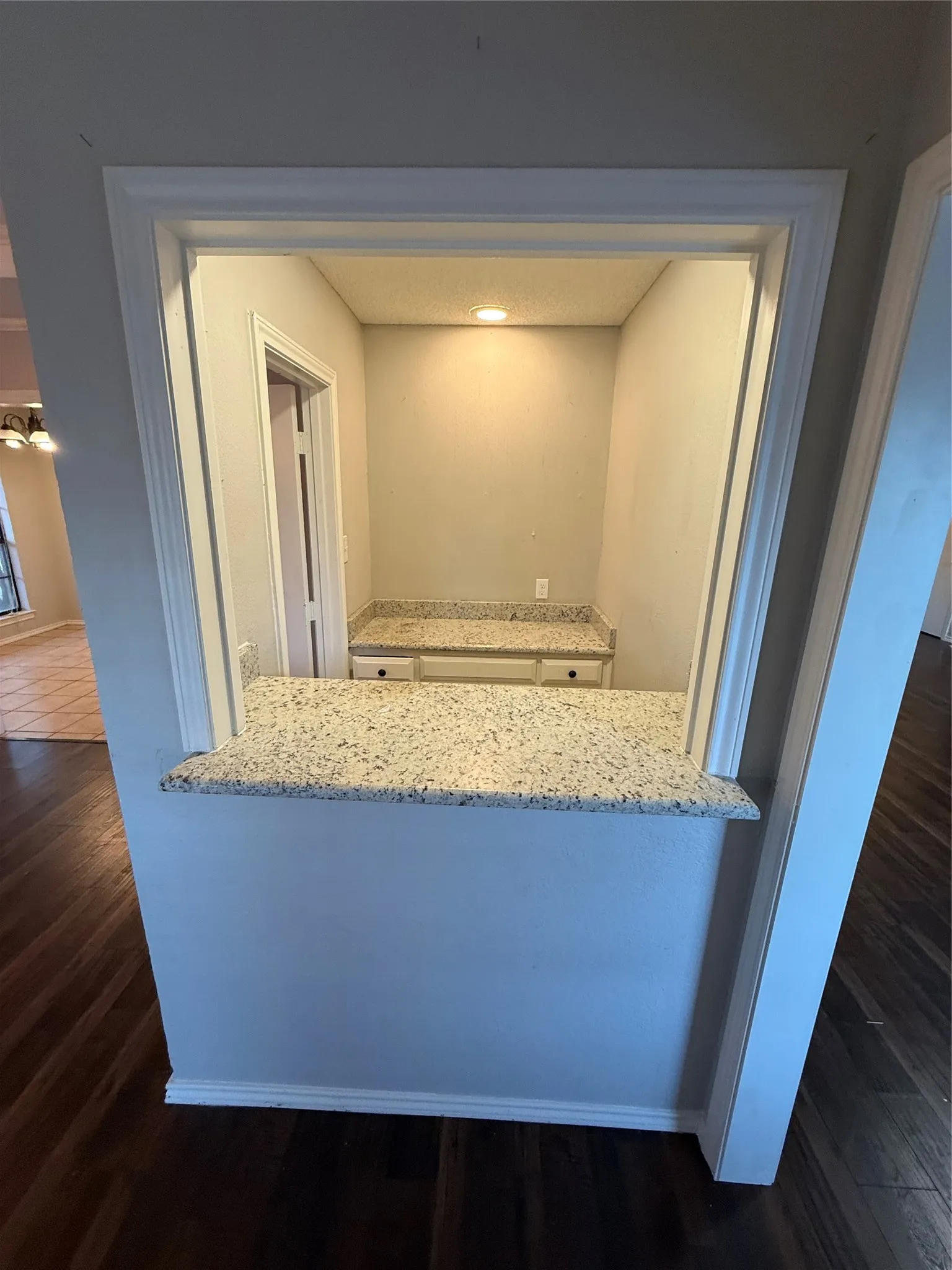 Single Family Residence For Sale in Tarrant County , 3407 Ruidoso Drive, Arlington, Texas 76017, 4 Bedroom, 4 Bathroom, 2 Garage spaces, 2,237 Sqft, built in 1983, mls#21406540, Real Estate Agent in Arlington, Homes For Sale in Tarrant county, Homes For Sale in Arlington, Realtor in Arlington Texas, Real Estate Brokerage Independent Realty Texas, Luminita Cordes Realtor