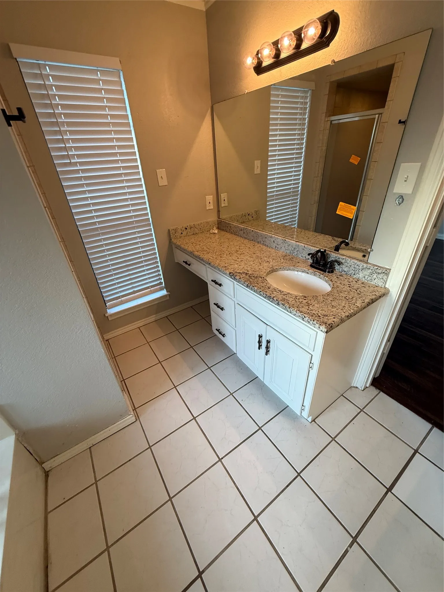 Single Family Residence For Sale in Tarrant County , 3407 Ruidoso Drive, Arlington, Texas 76017, 4 Bedroom, 4 Bathroom, 2 Garage spaces, 2,237 Sqft, built in 1983, mls#21406540, Real Estate Agent in Arlington, Homes For Sale in Tarrant county, Homes For Sale in Arlington, Realtor in Arlington Texas, Real Estate Brokerage Independent Realty Texas, Luminita Cordes Realtor