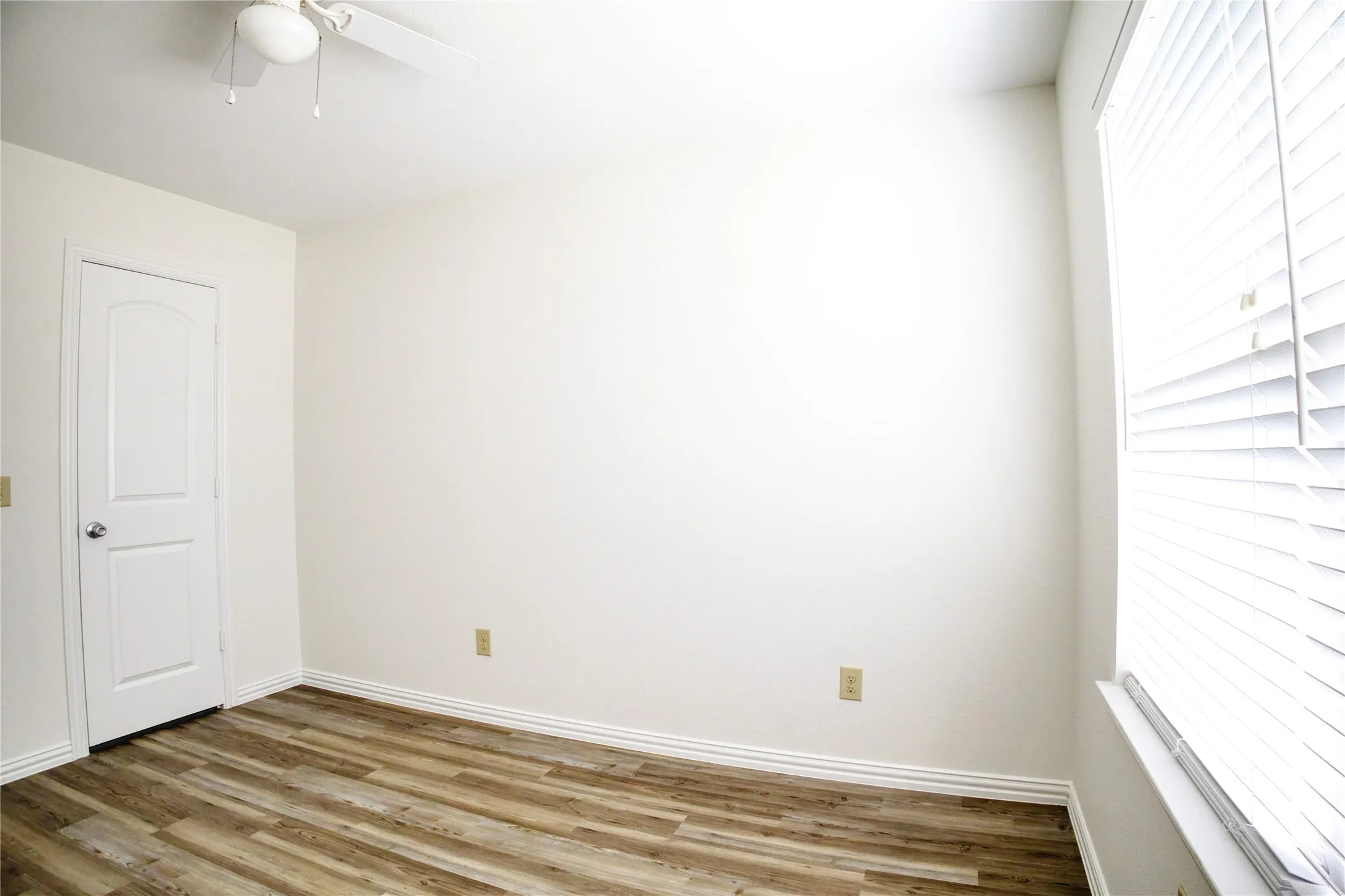 Duplex For Rent in Grayson County , 1708 S Waco Street, Van Alstyne, Texas 75495, 3 Bedroom, 2 Bathroom, 1 Garage spaces, 1,242 Sqft, built in 2013, mls#21406528, Real Estate Agent in Van Alstyne, Homes For Rent in Grayson county, Homes For Rent in Van Alstyne, Realtor in Van Alstyne Texas, Real Estate Brokerage Independent Realty Texas, Luminita Cordes Realtor