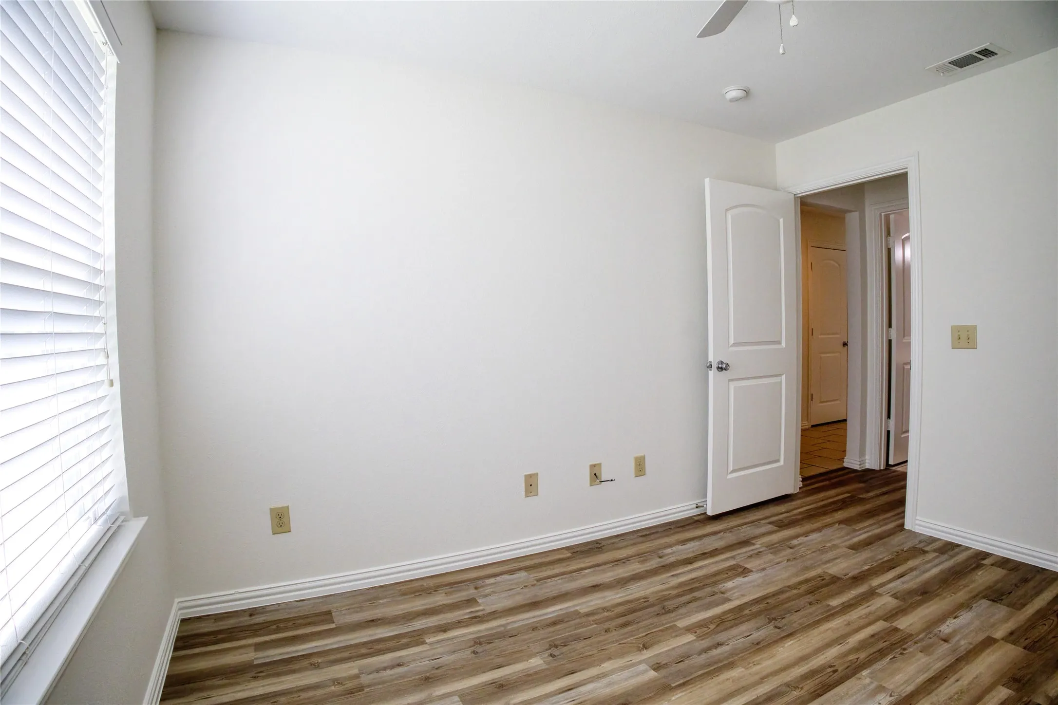 Duplex For Rent in Grayson County , 1708 S Waco Street, Van Alstyne, Texas 75495, 3 Bedroom, 2 Bathroom, 1 Garage spaces, 1,242 Sqft, built in 2013, mls#21406528, Real Estate Agent in Van Alstyne, Homes For Rent in Grayson county, Homes For Rent in Van Alstyne, Realtor in Van Alstyne Texas, Real Estate Brokerage Independent Realty Texas, Luminita Cordes Realtor