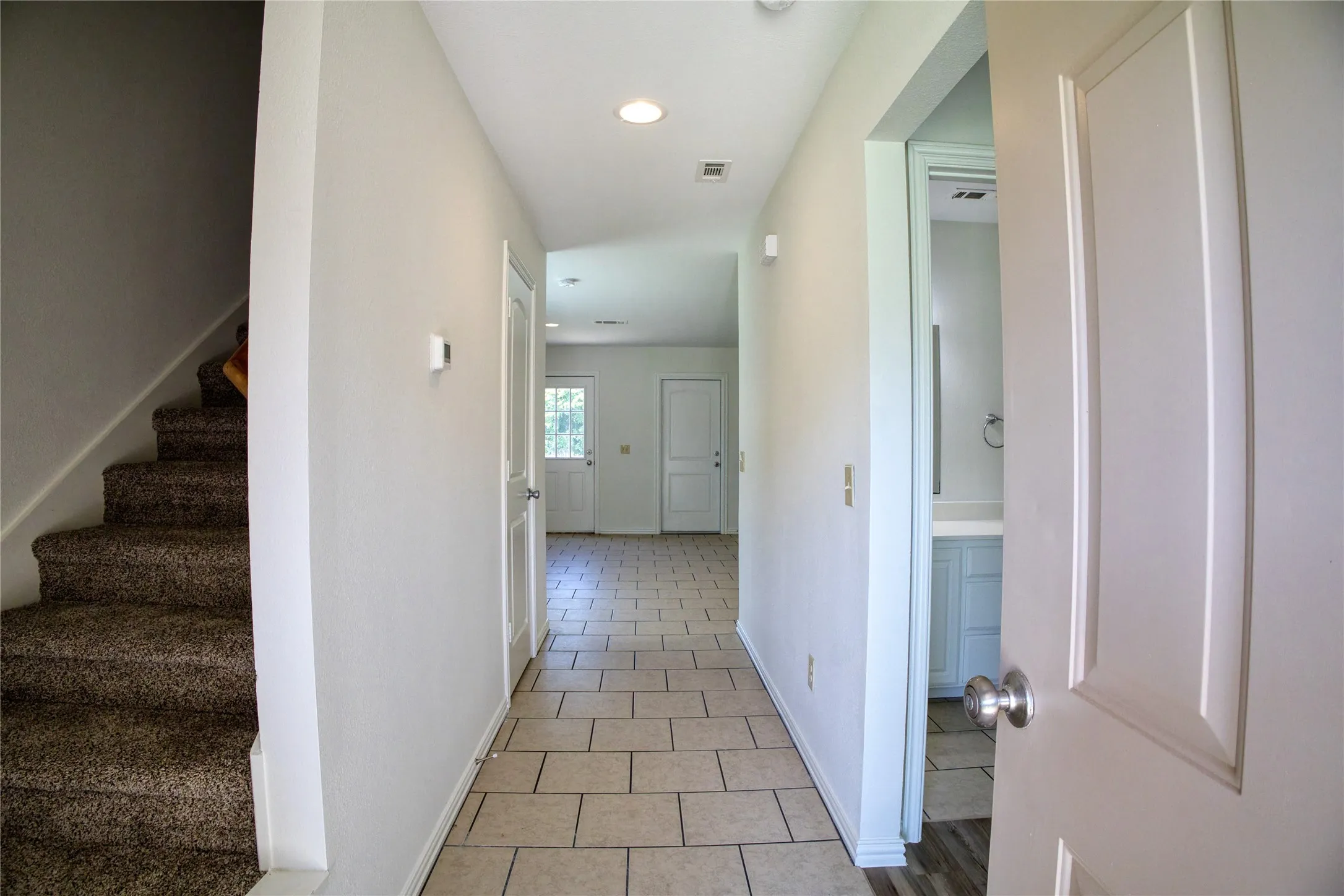 Duplex For Rent in Grayson County , 1708 S Waco Street, Van Alstyne, Texas 75495, 3 Bedroom, 2 Bathroom, 1 Garage spaces, 1,242 Sqft, built in 2013, mls#21406528, Real Estate Agent in Van Alstyne, Homes For Rent in Grayson county, Homes For Rent in Van Alstyne, Realtor in Van Alstyne Texas, Real Estate Brokerage Independent Realty Texas, Luminita Cordes Realtor