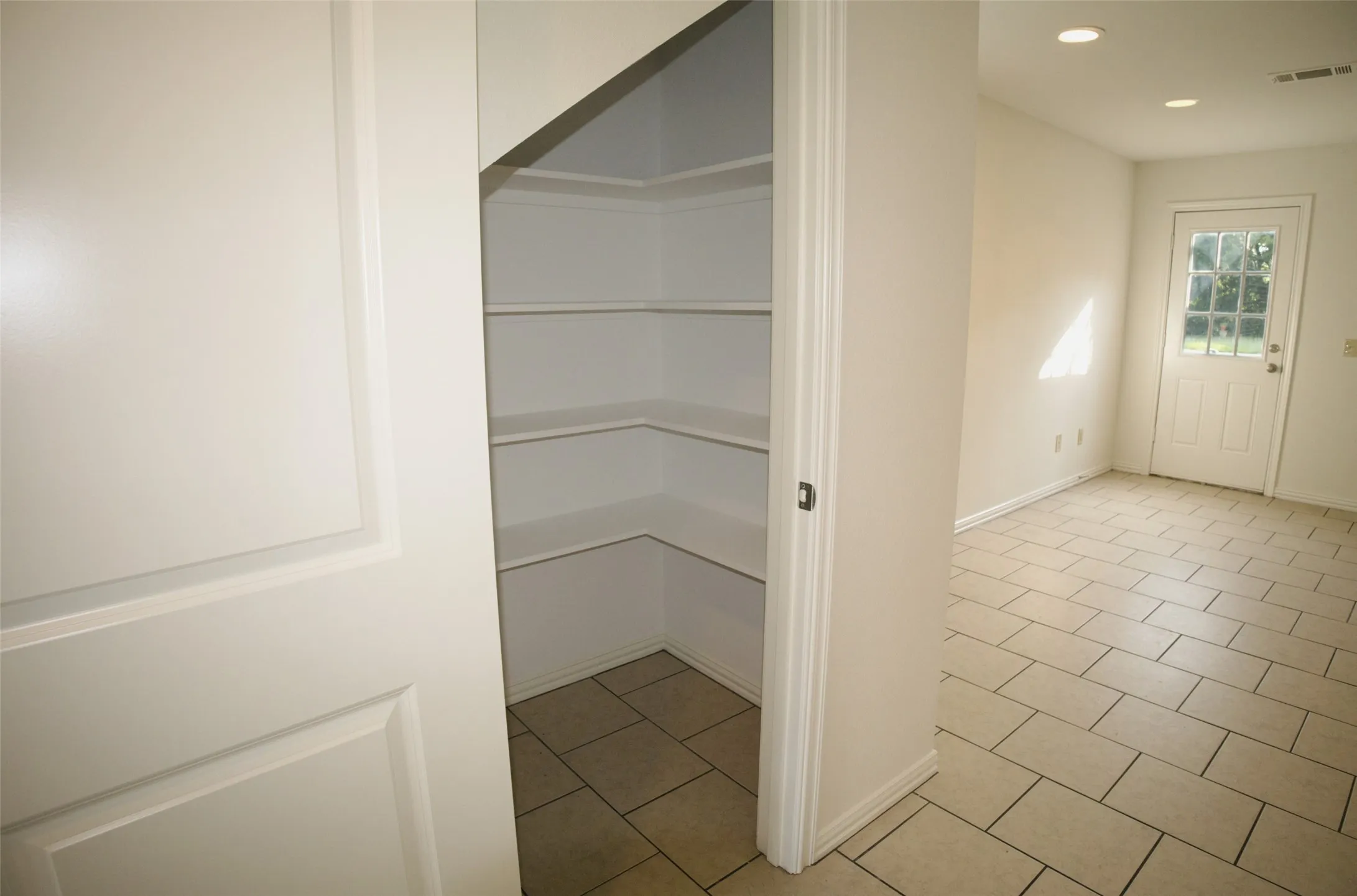 Duplex For Rent in Grayson County , 1708 S Waco Street, Van Alstyne, Texas 75495, 3 Bedroom, 2 Bathroom, 1 Garage spaces, 1,242 Sqft, built in 2013, mls#21406528, Real Estate Agent in Van Alstyne, Homes For Rent in Grayson county, Homes For Rent in Van Alstyne, Realtor in Van Alstyne Texas, Real Estate Brokerage Independent Realty Texas, Luminita Cordes Realtor