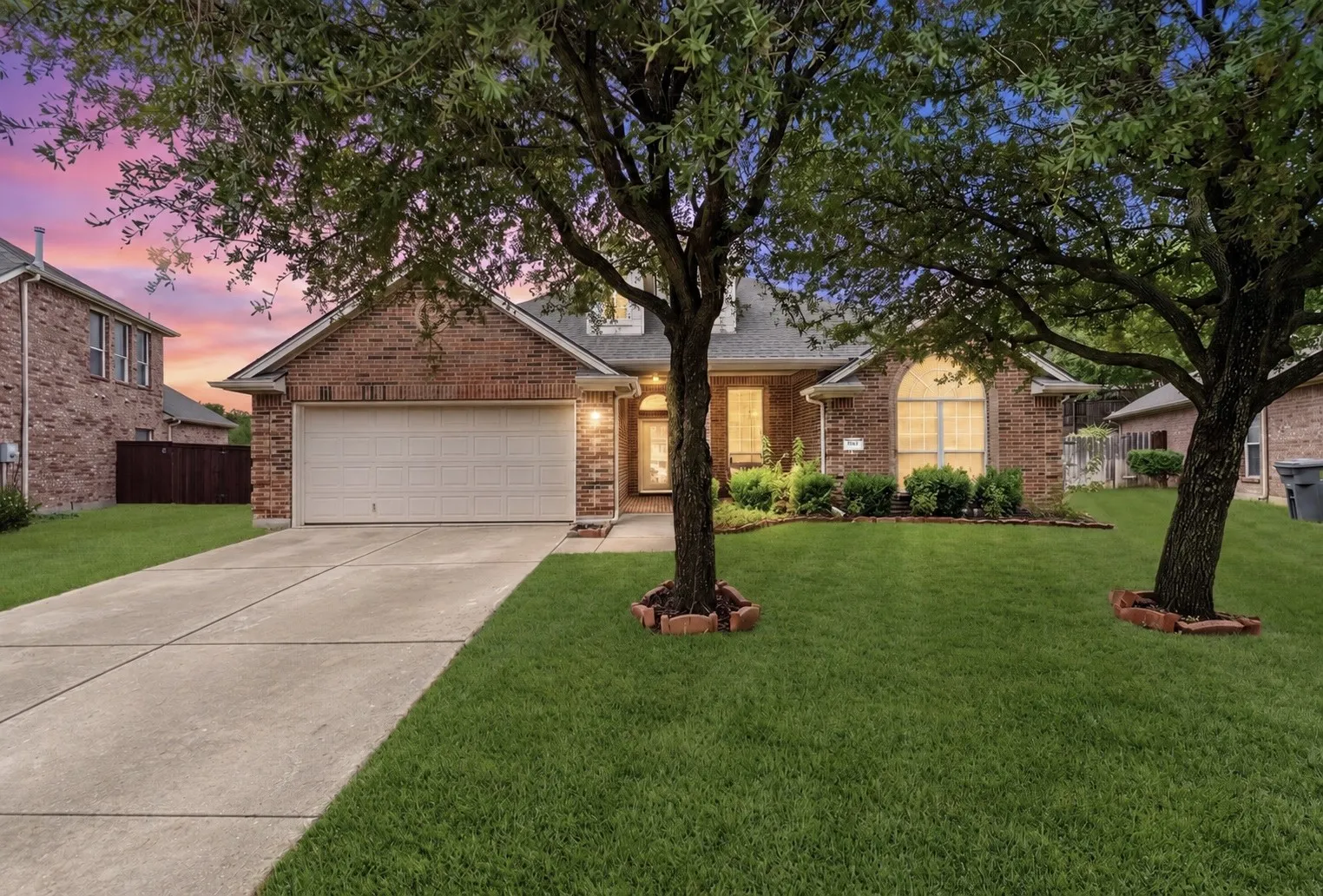 Single Family Residence For Sale in Dallas County , 7043 Granville Court, Dallas, Texas 75249, 4 Bedroom, 2 Bathroom, 2 Garage spaces, 2,303 Sqft, built in 2004, mls#21404976, Real Estate Agent in Dallas, Homes For Sale in Dallas county, Homes For Sale in Dallas, Realtor in Dallas Texas, Real Estate Brokerage Independent Realty Texas, Luminita Cordes Realtor