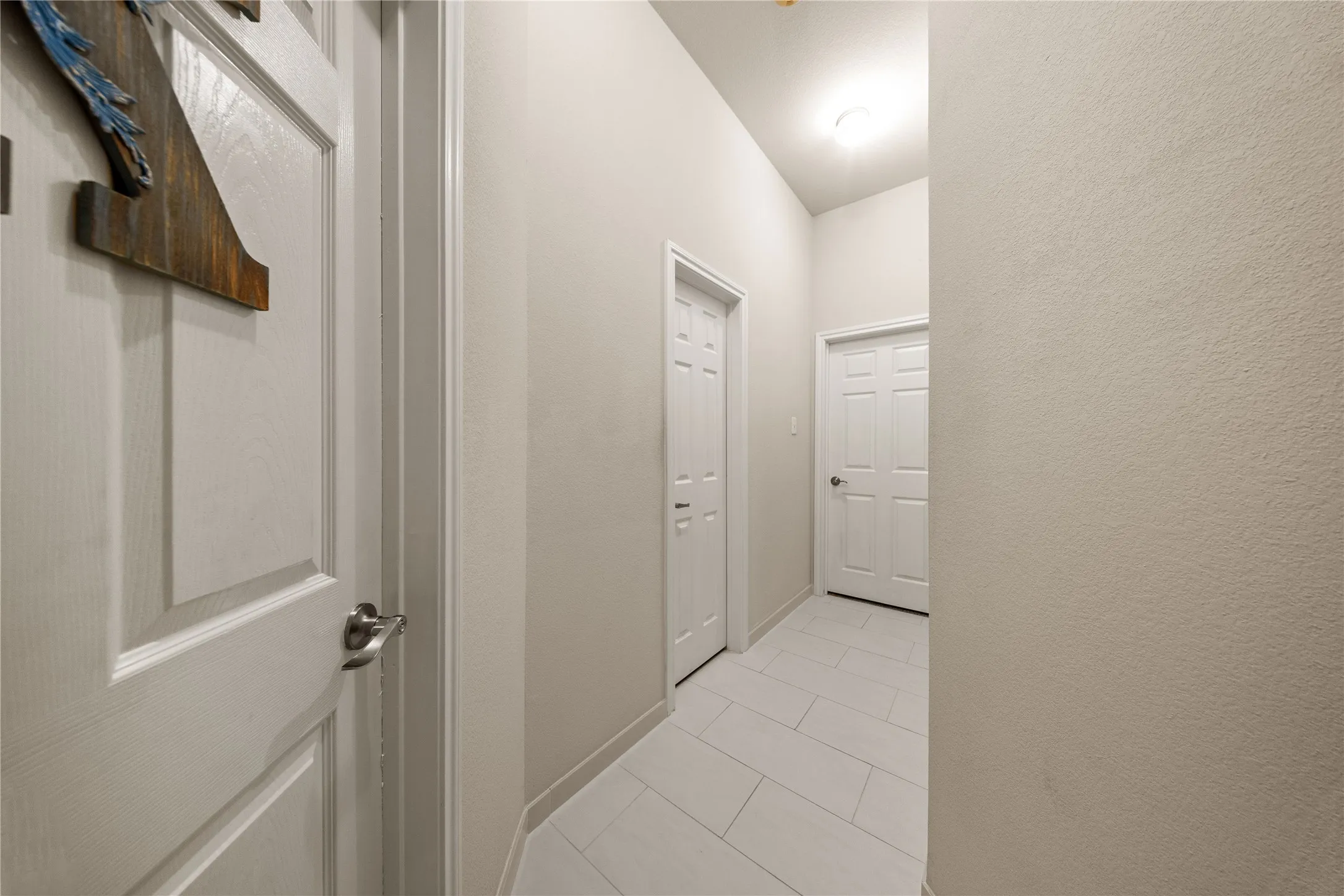 Single Family Residence For Sale in Dallas County , 7043 Granville Court, Dallas, Texas 75249, 4 Bedroom, 2 Bathroom, 2 Garage spaces, 2,303 Sqft, built in 2004, mls#21404976, Real Estate Agent in Dallas, Homes For Sale in Dallas county, Homes For Sale in Dallas, Realtor in Dallas Texas, Real Estate Brokerage Independent Realty Texas, Luminita Cordes Realtor