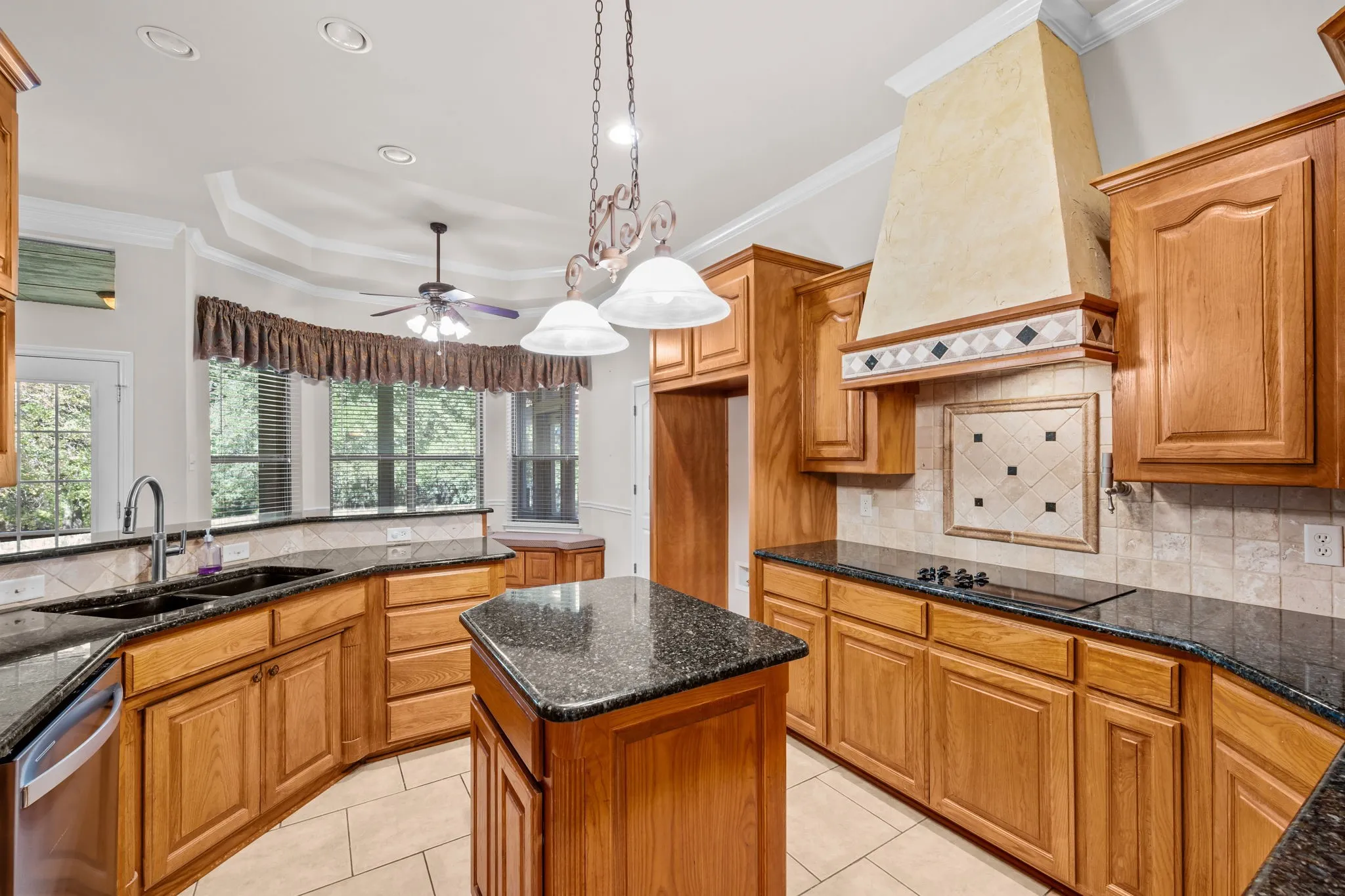 Single Family Residence For Sale in Parker County , 106 Woodhaven Court, Weatherford, Texas 76087, 4 Bedroom, 3 Bathroom, 3 Garage spaces, 2,090 Sqft, built in 2005, mls#21405963, Real Estate Agent in Weatherford, Homes For Sale in Parker county, Homes For Sale in Weatherford, Realtor in Weatherford Texas, Real Estate Brokerage Independent Realty Texas, Luminita Cordes Realtor
