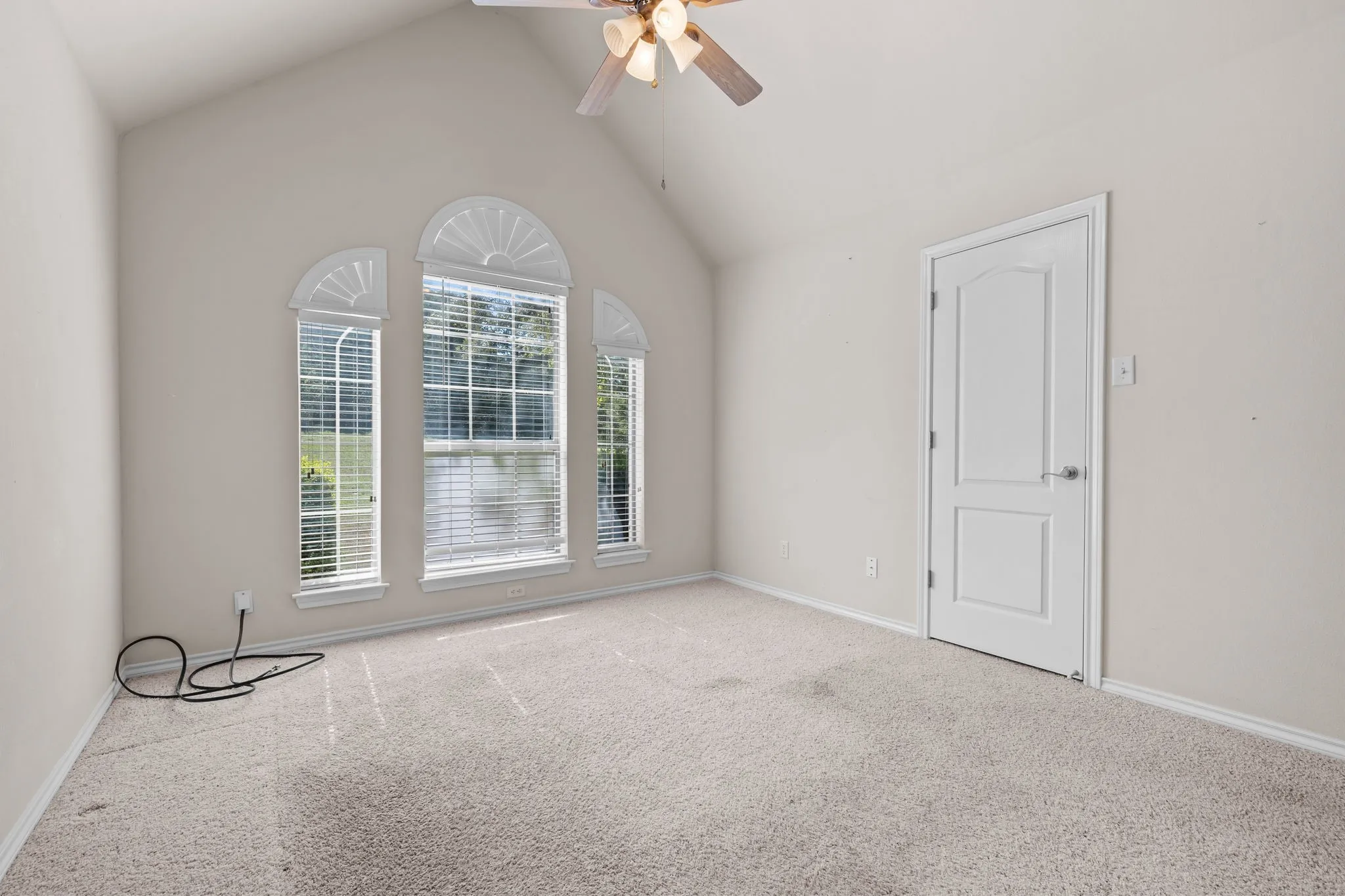 Single Family Residence For Sale in Parker County , 106 Woodhaven Court, Weatherford, Texas 76087, 4 Bedroom, 3 Bathroom, 3 Garage spaces, 2,090 Sqft, built in 2005, mls#21405963, Real Estate Agent in Weatherford, Homes For Sale in Parker county, Homes For Sale in Weatherford, Realtor in Weatherford Texas, Real Estate Brokerage Independent Realty Texas, Luminita Cordes Realtor