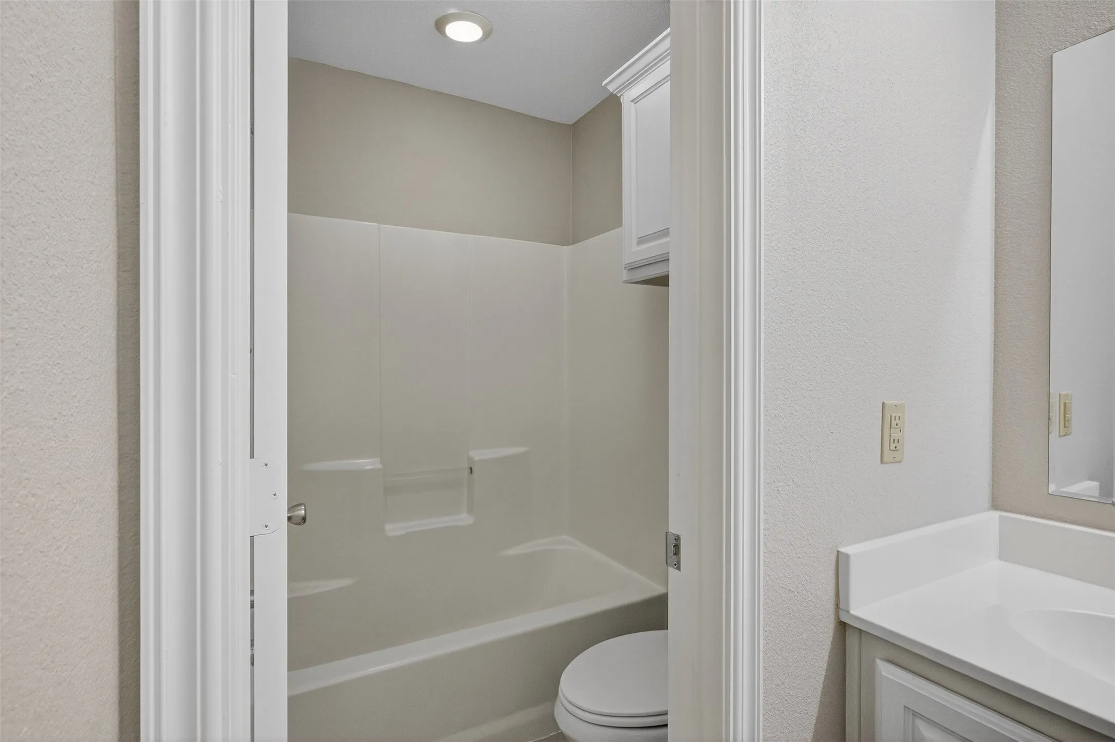 Duplex For Rent in Grayson County , 1712 S Waco Street, Van Alstyne, Texas 75495, 3 Bedroom, 2 Bathroom, 1 Garage spaces, 1,242 Sqft, built in 2013, mls#21406546, Real Estate Agent in Van Alstyne, Homes For Rent in Grayson county, Homes For Rent in Van Alstyne, Realtor in Van Alstyne Texas, Real Estate Brokerage Independent Realty Texas, Luminita Cordes Realtor