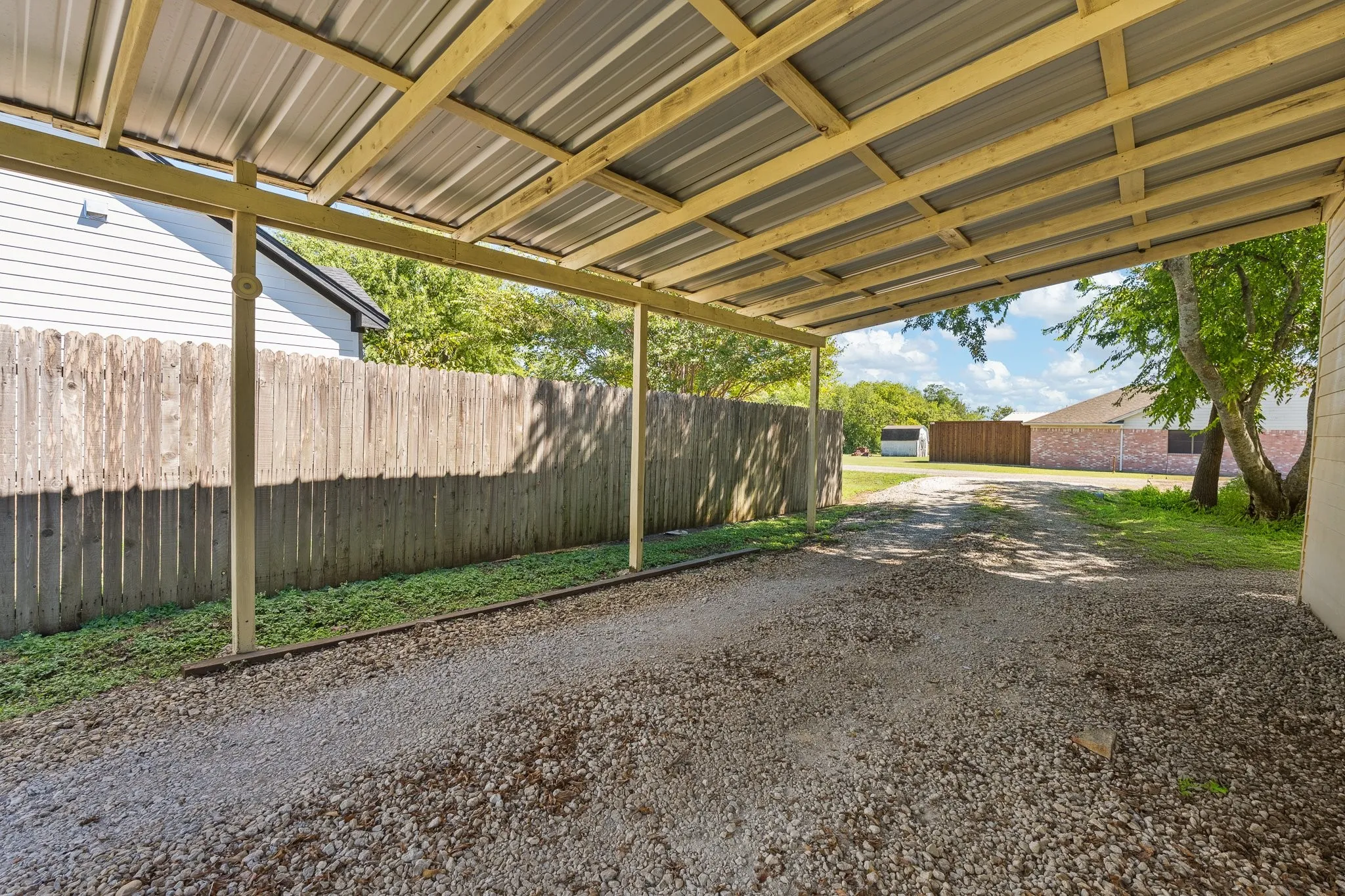 Single Family Residence For Sale in Johnson County , 209 E Allen Avenue, Godley, Texas 76044, 2 Bedroom, 3 Bathroom, Garage spaces, 1,344 Sqft, built in 1940, mls#21405841, Real Estate Agent in Godley, Homes For Sale in Johnson county, Homes For Sale in Godley, Realtor in Godley Texas, Real Estate Brokerage Independent Realty Texas, Luminita Cordes Realtor
