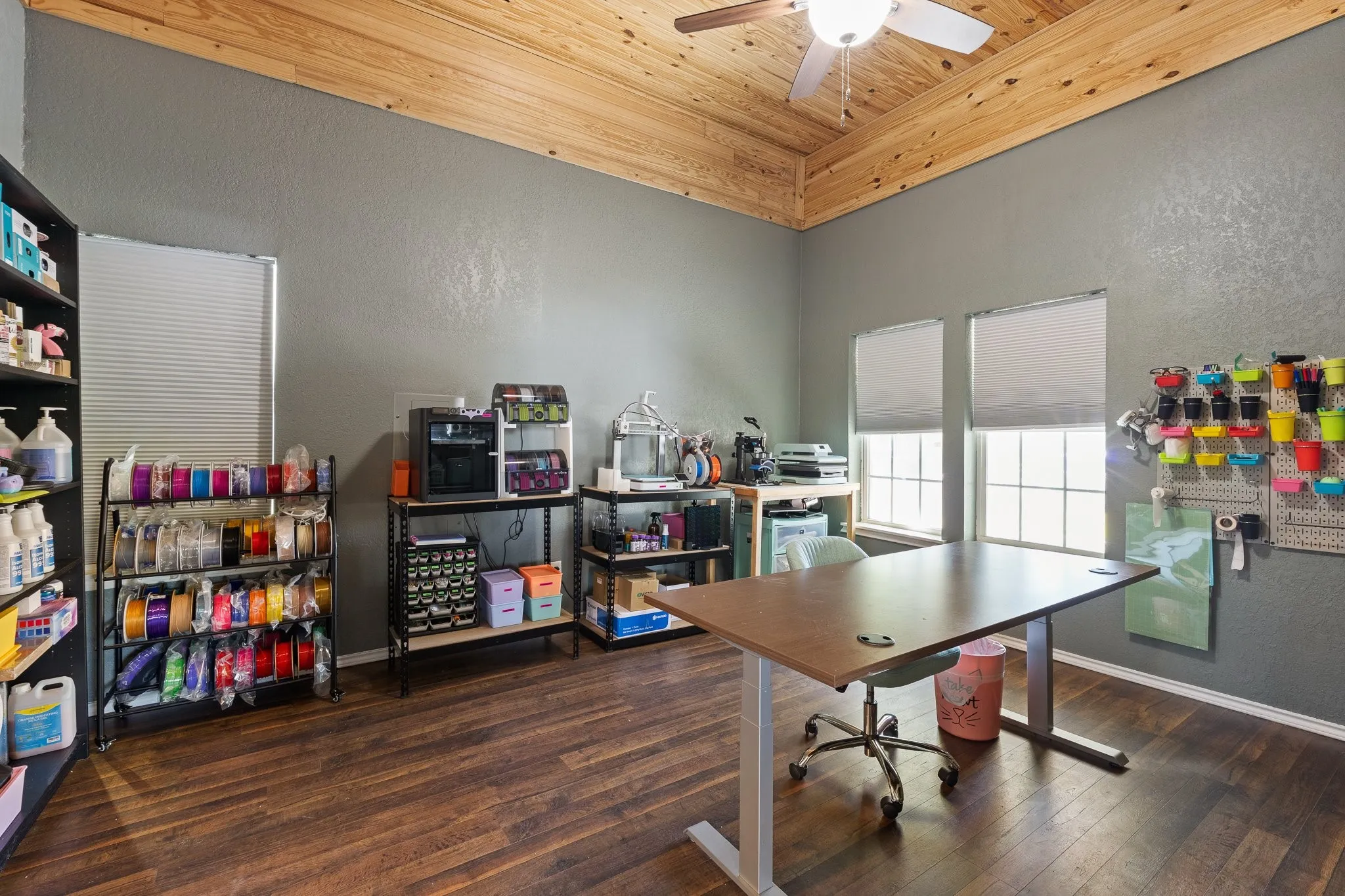 Single Family Residence For Sale in Johnson County , 209 E Allen Avenue, Godley, Texas 76044, 2 Bedroom, 3 Bathroom, Garage spaces, 1,344 Sqft, built in 1940, mls#21405841, Real Estate Agent in Godley, Homes For Sale in Johnson county, Homes For Sale in Godley, Realtor in Godley Texas, Real Estate Brokerage Independent Realty Texas, Luminita Cordes Realtor