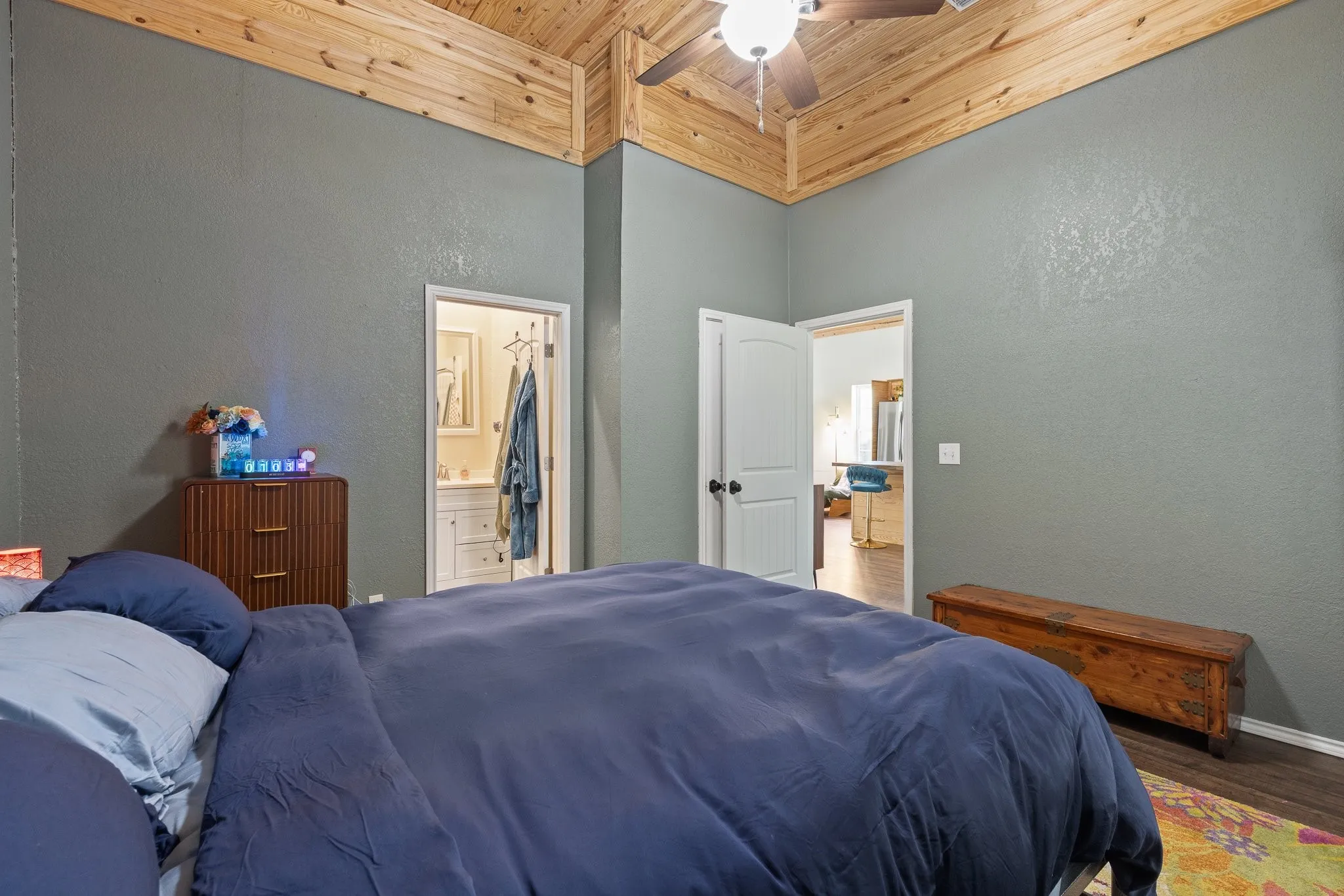 Single Family Residence For Sale in Johnson County , 209 E Allen Avenue, Godley, Texas 76044, 2 Bedroom, 3 Bathroom, Garage spaces, 1,344 Sqft, built in 1940, mls#21405841, Real Estate Agent in Godley, Homes For Sale in Johnson county, Homes For Sale in Godley, Realtor in Godley Texas, Real Estate Brokerage Independent Realty Texas, Luminita Cordes Realtor