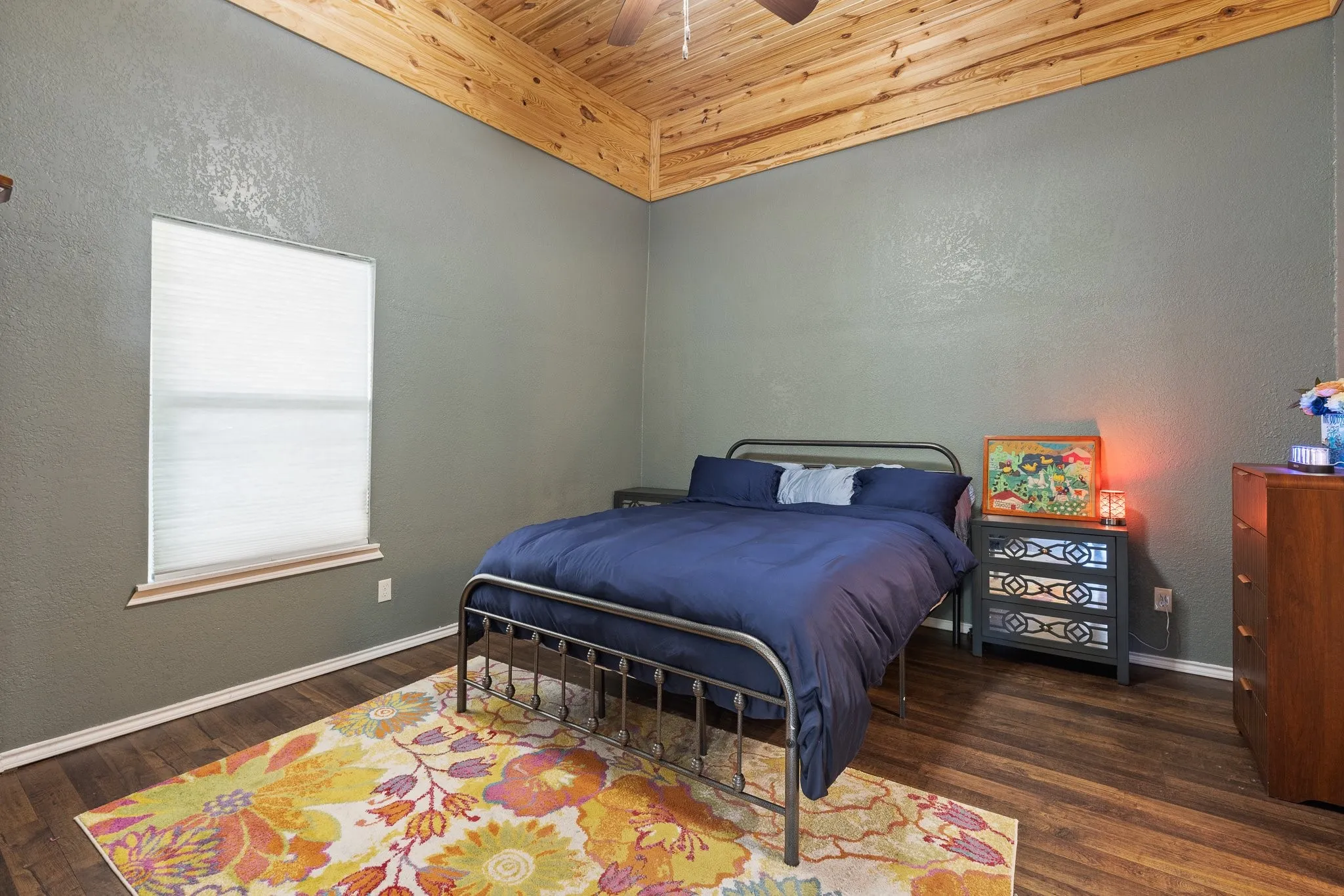 Single Family Residence For Sale in Johnson County , 209 E Allen Avenue, Godley, Texas 76044, 2 Bedroom, 3 Bathroom, Garage spaces, 1,344 Sqft, built in 1940, mls#21405841, Real Estate Agent in Godley, Homes For Sale in Johnson county, Homes For Sale in Godley, Realtor in Godley Texas, Real Estate Brokerage Independent Realty Texas, Luminita Cordes Realtor