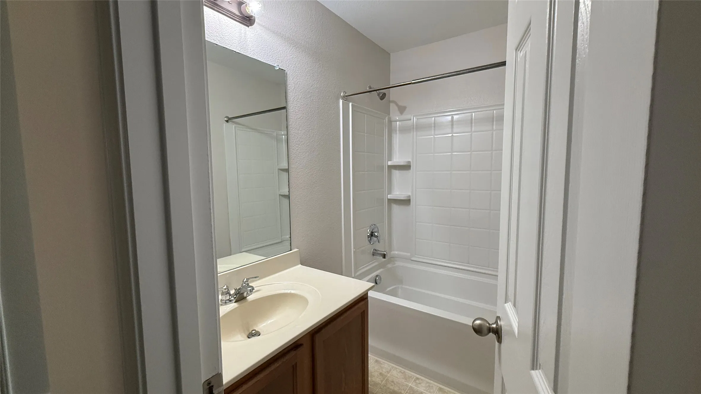 Single Family Residence For Rent in Tarrant County , 12540 Foxpaw Trail, Fort Worth, Texas 76244, 4 Bedroom, 2 Bathroom, 2 Garage spaces, 2,105 Sqft, built in 2007, mls#21406555, Real Estate Agent in Fort Worth, Homes For Rent in Tarrant county, Homes For Rent in Fort Worth, Realtor in Fort Worth Texas, Real Estate Brokerage Independent Realty Texas, Luminita Cordes Realtor