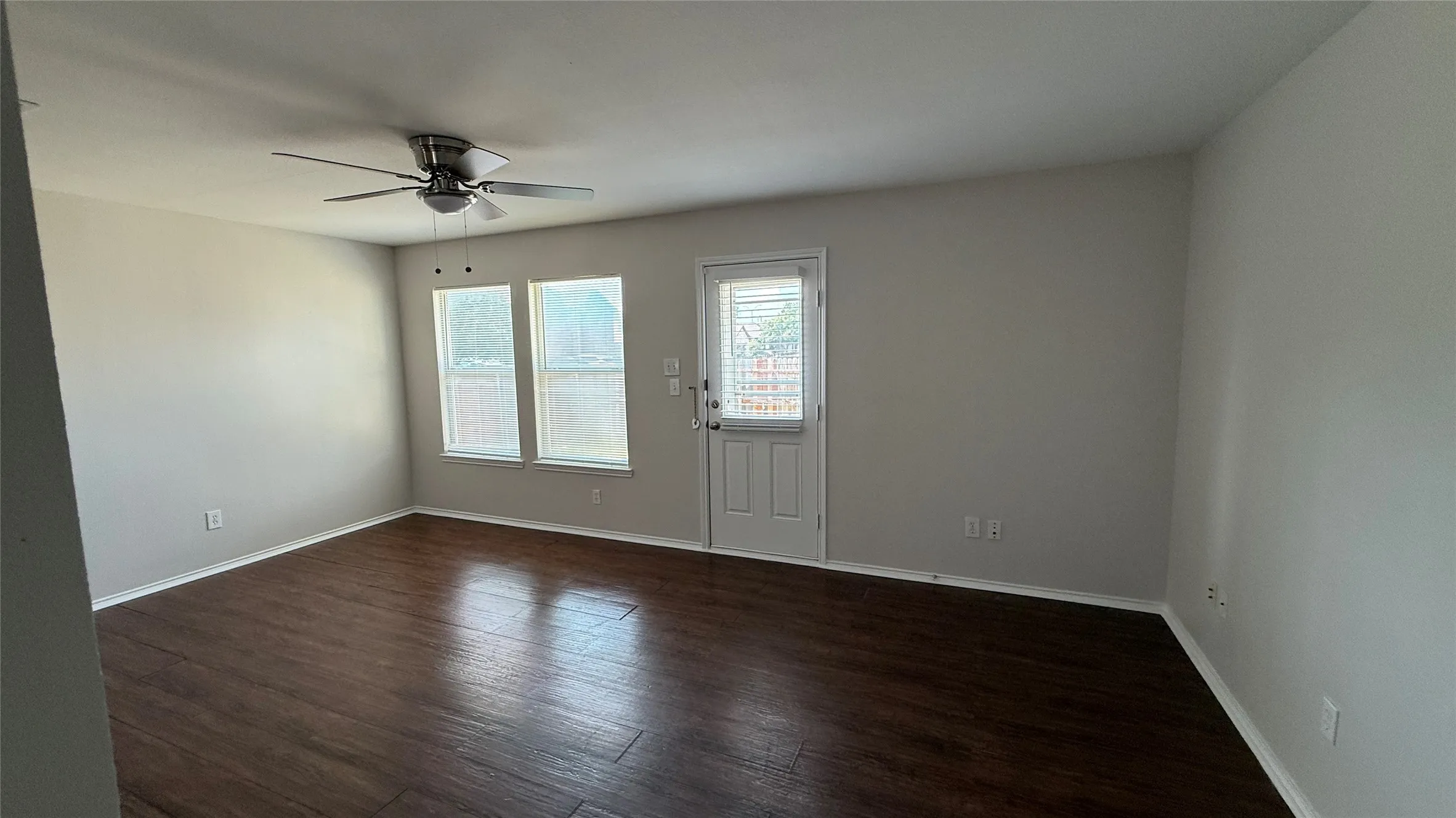 Single Family Residence For Rent in Tarrant County , 12540 Foxpaw Trail, Fort Worth, Texas 76244, 4 Bedroom, 2 Bathroom, 2 Garage spaces, 2,105 Sqft, built in 2007, mls#21406555, Real Estate Agent in Fort Worth, Homes For Rent in Tarrant county, Homes For Rent in Fort Worth, Realtor in Fort Worth Texas, Real Estate Brokerage Independent Realty Texas, Luminita Cordes Realtor
