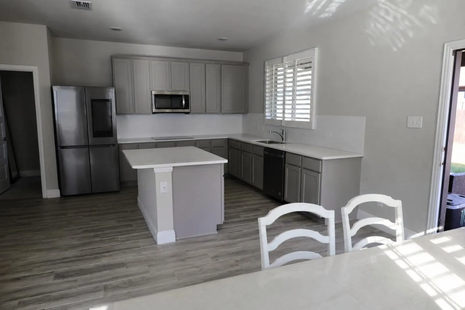 Single Family Residence For Rent in Johnson County , 8208 Leopard Pass, Godley, Texas 76044, 5 Bedroom, 4 Bathroom, 2 Garage spaces, 3,329 Sqft, built in 2022, mls#21400879, Real Estate Agent in Godley, Homes For Rent in Johnson county, Homes For Rent in Godley, Realtor in Godley Texas, Real Estate Brokerage Independent Realty Texas, Luminita Cordes Realtor