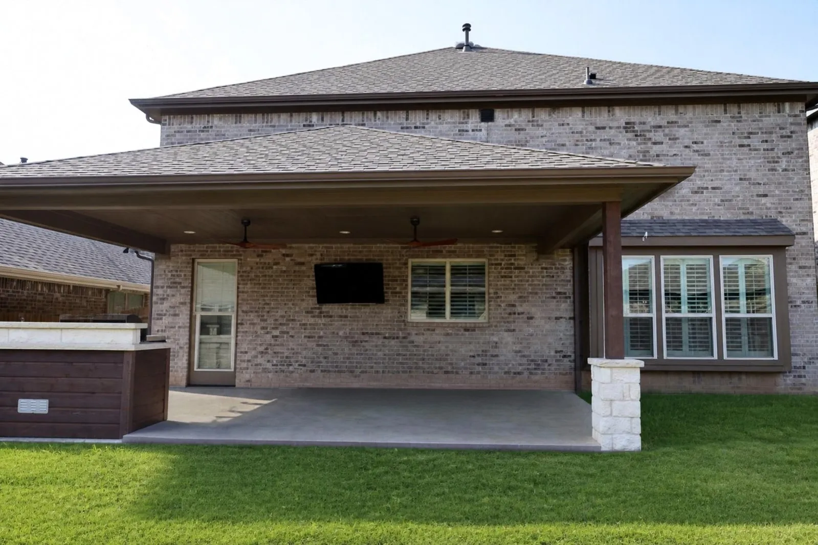 Single Family Residence For Rent in Johnson County , 8208 Leopard Pass, Godley, Texas 76044, 5 Bedroom, 4 Bathroom, 2 Garage spaces, 3,329 Sqft, built in 2022, mls#21400879, Real Estate Agent in Godley, Homes For Rent in Johnson county, Homes For Rent in Godley, Realtor in Godley Texas, Real Estate Brokerage Independent Realty Texas, Luminita Cordes Realtor