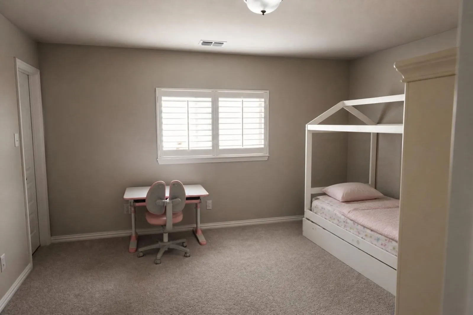 Single Family Residence For Rent in Johnson County , 8208 Leopard Pass, Godley, Texas 76044, 5 Bedroom, 4 Bathroom, 2 Garage spaces, 3,329 Sqft, built in 2022, mls#21400879, Real Estate Agent in Godley, Homes For Rent in Johnson county, Homes For Rent in Godley, Realtor in Godley Texas, Real Estate Brokerage Independent Realty Texas, Luminita Cordes Realtor