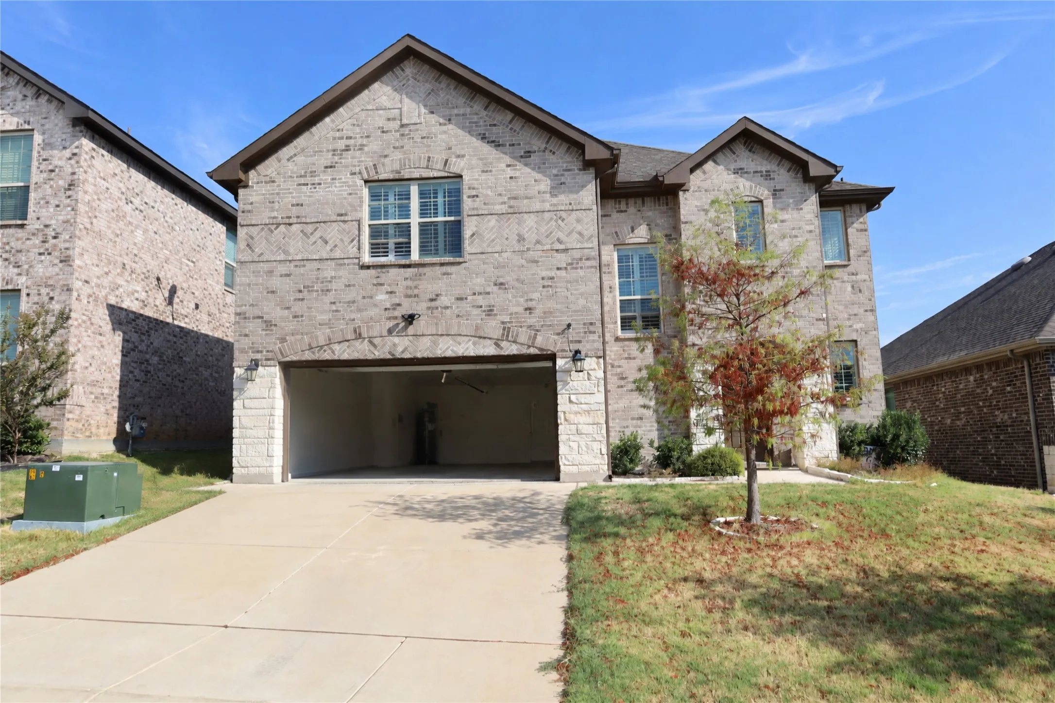 Single Family Residence For Rent in Johnson County , 8208 Leopard Pass, Godley, Texas 76044, 5 Bedroom, 4 Bathroom, 2 Garage spaces, 3,329 Sqft, built in 2022, mls#21400879, Real Estate Agent in Godley, Homes For Rent in Johnson county, Homes For Rent in Godley, Realtor in Godley Texas, Real Estate Brokerage Independent Realty Texas, Luminita Cordes Realtor