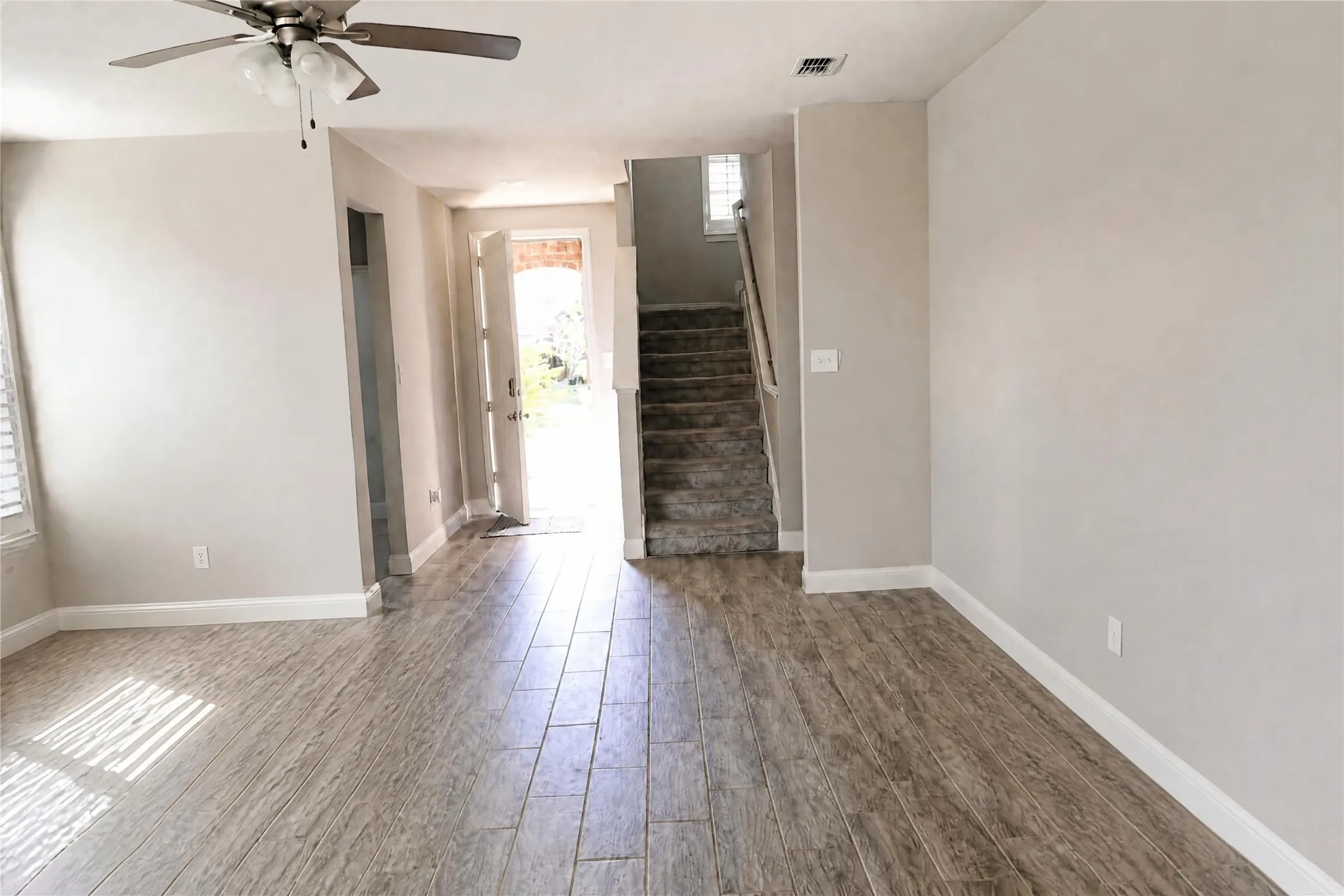 Single Family Residence For Rent in Johnson County , 8208 Leopard Pass, Godley, Texas 76044, 5 Bedroom, 4 Bathroom, 2 Garage spaces, 3,329 Sqft, built in 2022, mls#21400879, Real Estate Agent in Godley, Homes For Rent in Johnson county, Homes For Rent in Godley, Realtor in Godley Texas, Real Estate Brokerage Independent Realty Texas, Luminita Cordes Realtor