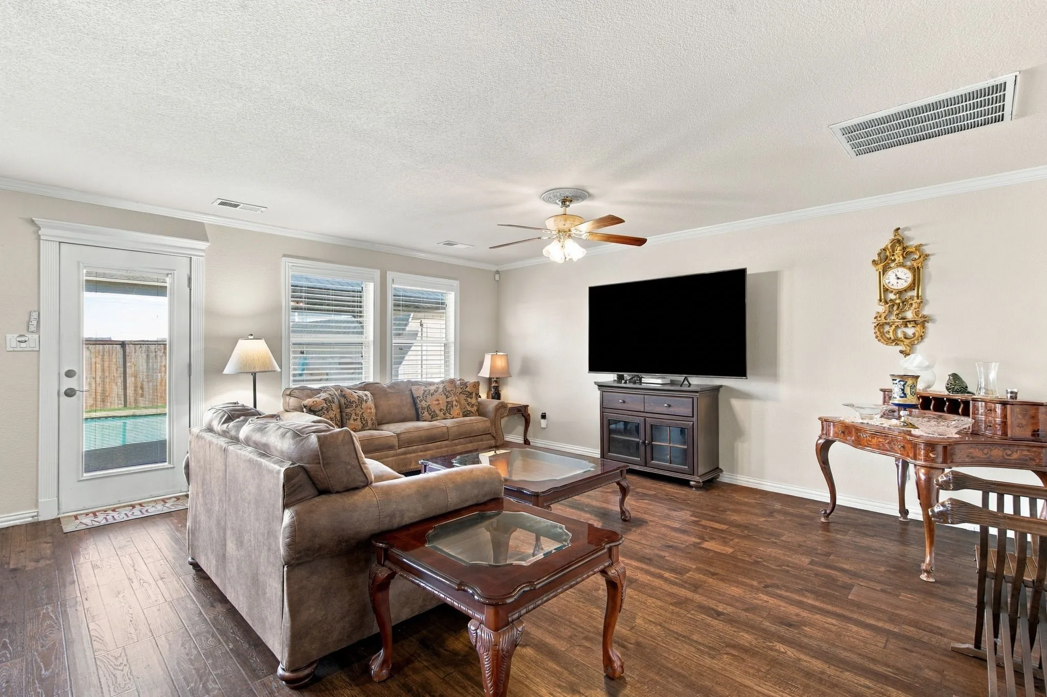 Single Family Residence For Sale in Tarrant County , 9856 Parkmere Drive, Fort Worth, Texas 76108, 4 Bedroom, 3 Bathroom, 2 Garage spaces, 2,740 Sqft, built in 2002, mls#21372317, Real Estate Agent in Fort Worth, Homes For Sale in Tarrant county, Homes For Sale in Fort Worth, Realtor in Fort Worth Texas, Real Estate Brokerage Independent Realty Texas, Luminita Cordes Realtor