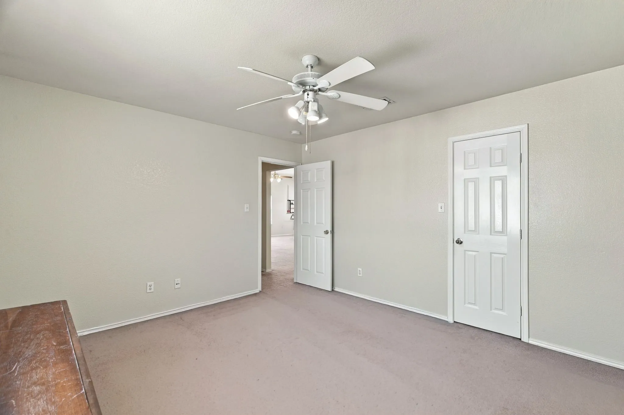 Single Family Residence For Sale in Tarrant County , 9856 Parkmere Drive, Fort Worth, Texas 76108, 4 Bedroom, 3 Bathroom, 2 Garage spaces, 2,740 Sqft, built in 2002, mls#21372317, Real Estate Agent in Fort Worth, Homes For Sale in Tarrant county, Homes For Sale in Fort Worth, Realtor in Fort Worth Texas, Real Estate Brokerage Independent Realty Texas, Luminita Cordes Realtor