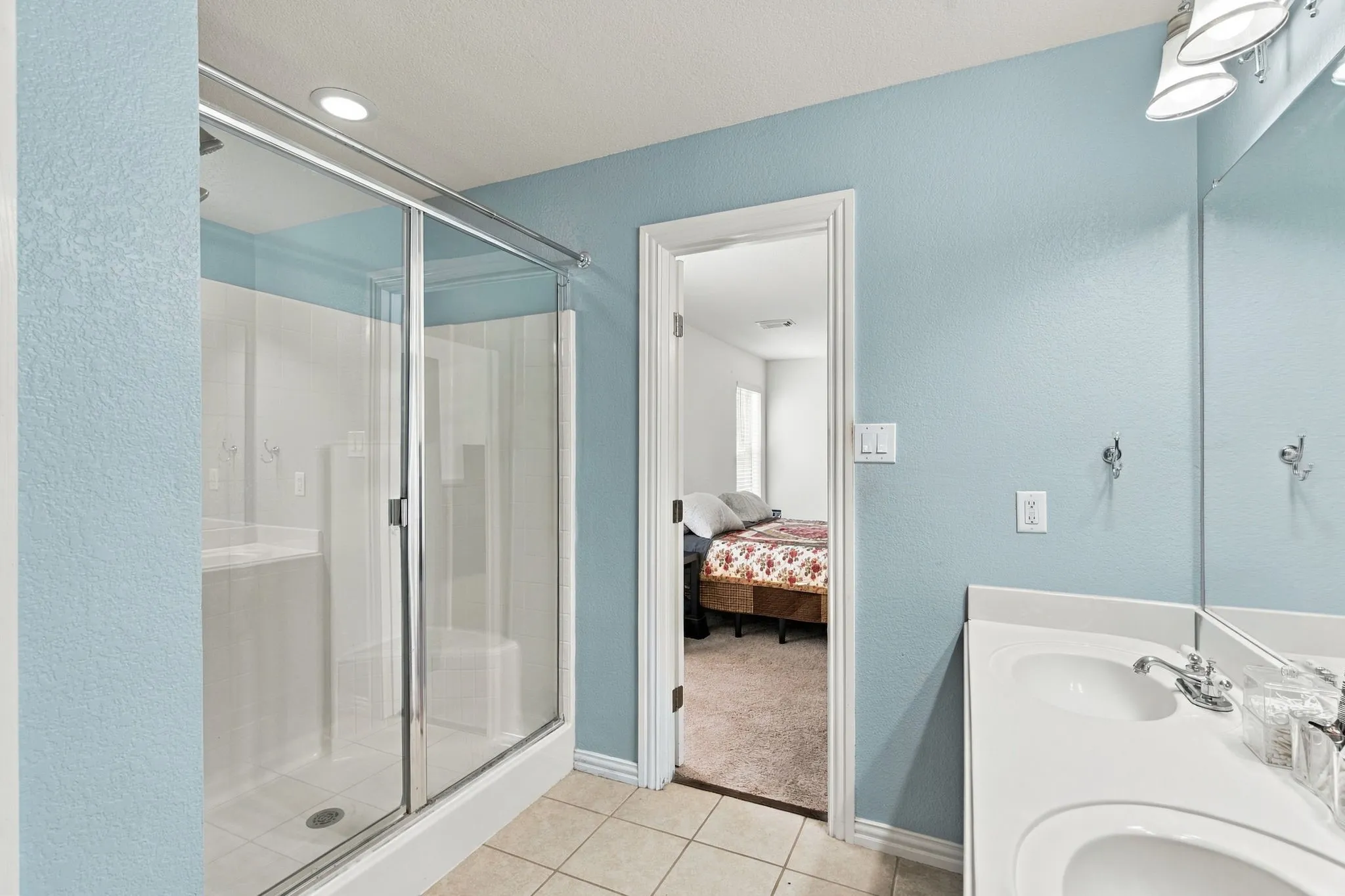 Single Family Residence For Sale in Tarrant County , 9856 Parkmere Drive, Fort Worth, Texas 76108, 4 Bedroom, 3 Bathroom, 2 Garage spaces, 2,740 Sqft, built in 2002, mls#21372317, Real Estate Agent in Fort Worth, Homes For Sale in Tarrant county, Homes For Sale in Fort Worth, Realtor in Fort Worth Texas, Real Estate Brokerage Independent Realty Texas, Luminita Cordes Realtor