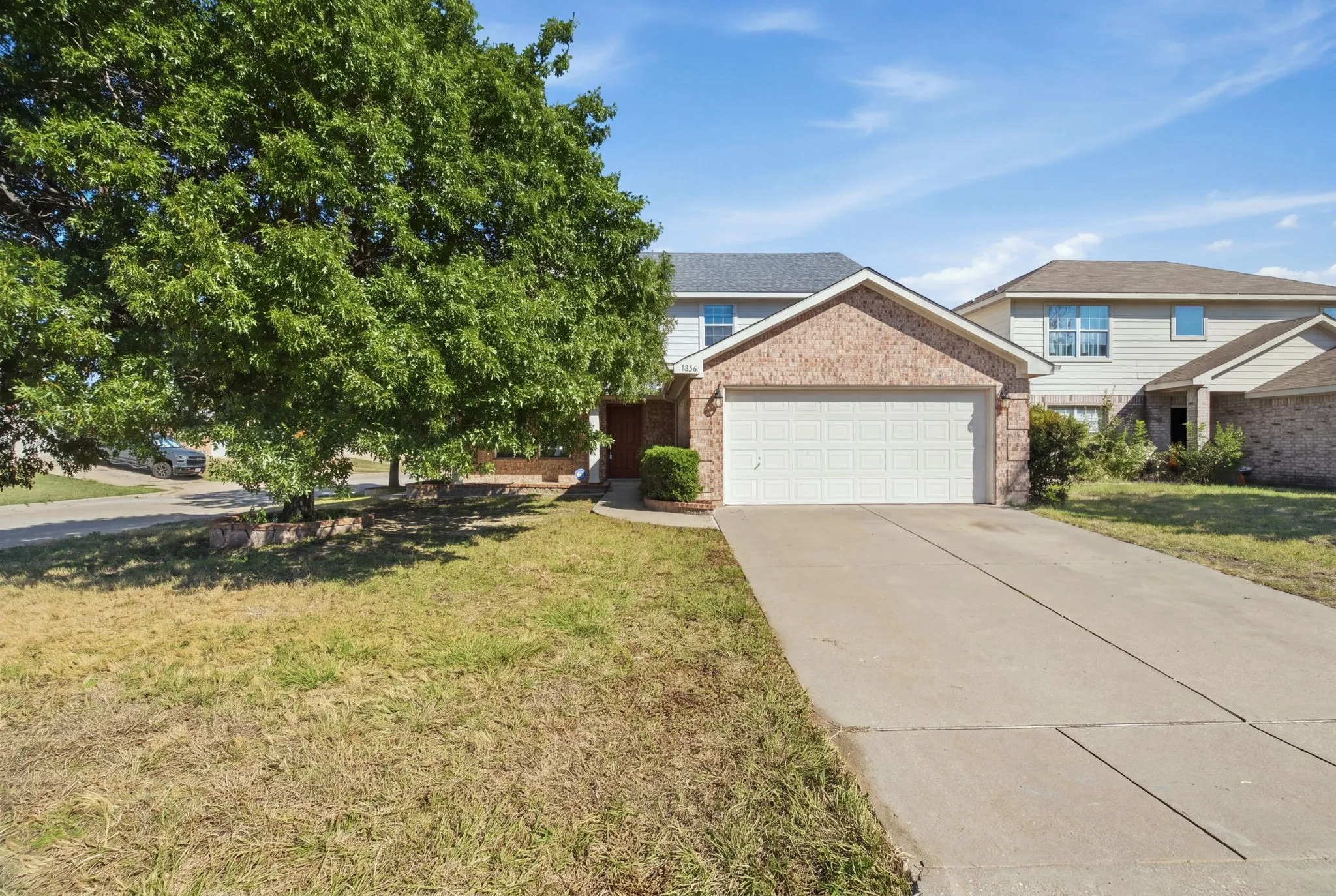 Single Family Residence For Sale in Tarrant County , 9856 Parkmere Drive, Fort Worth, Texas 76108, 4 Bedroom, 3 Bathroom, 2 Garage spaces, 2,740 Sqft, built in 2002, mls#21372317, Real Estate Agent in Fort Worth, Homes For Sale in Tarrant county, Homes For Sale in Fort Worth, Realtor in Fort Worth Texas, Real Estate Brokerage Independent Realty Texas, Luminita Cordes Realtor
