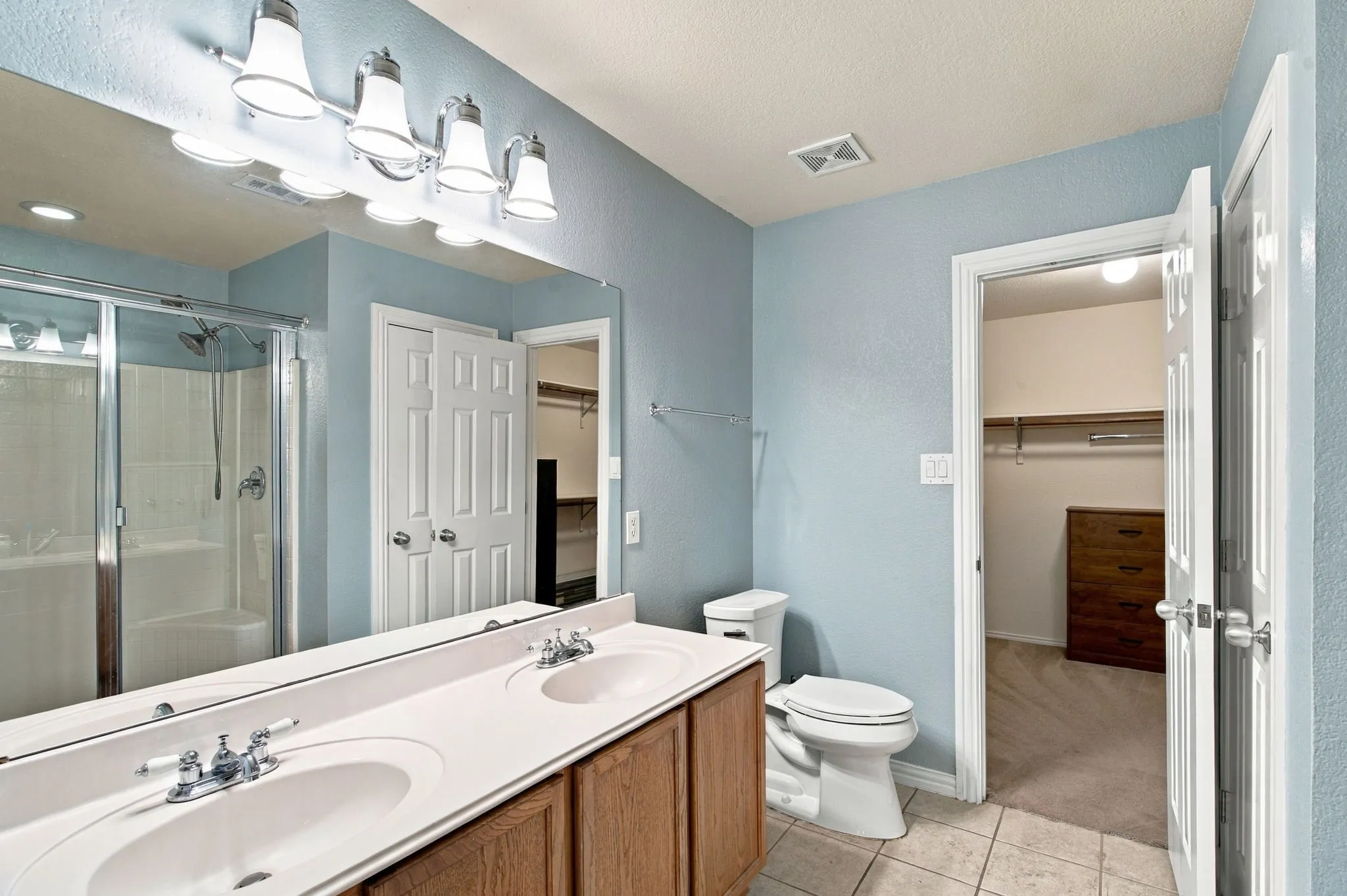 Single Family Residence For Sale in Tarrant County , 9856 Parkmere Drive, Fort Worth, Texas 76108, 4 Bedroom, 3 Bathroom, 2 Garage spaces, 2,740 Sqft, built in 2002, mls#21372317, Real Estate Agent in Fort Worth, Homes For Sale in Tarrant county, Homes For Sale in Fort Worth, Realtor in Fort Worth Texas, Real Estate Brokerage Independent Realty Texas, Luminita Cordes Realtor