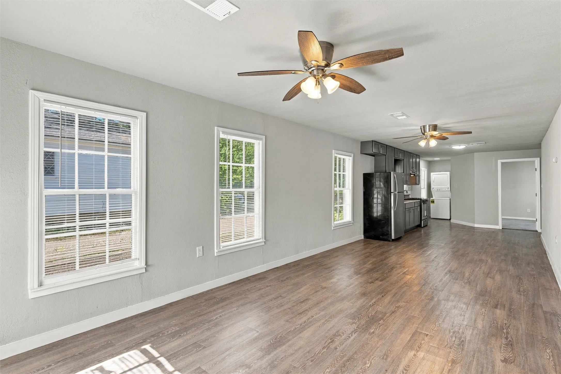 Single Family Residence For Sale in Mc Lennan County , 3301 N 23rd Street, Waco, Texas 76708, 3 Bedroom, 1 Bathroom, Garage spaces, 1,072 Sqft, built in 1949, mls#21406579, Real Estate Agent in Waco, Homes For Sale in Mc Lennan county, Homes For Sale in Waco, Realtor in Waco Texas, Real Estate Brokerage Independent Realty Texas, Luminita Cordes Realtor