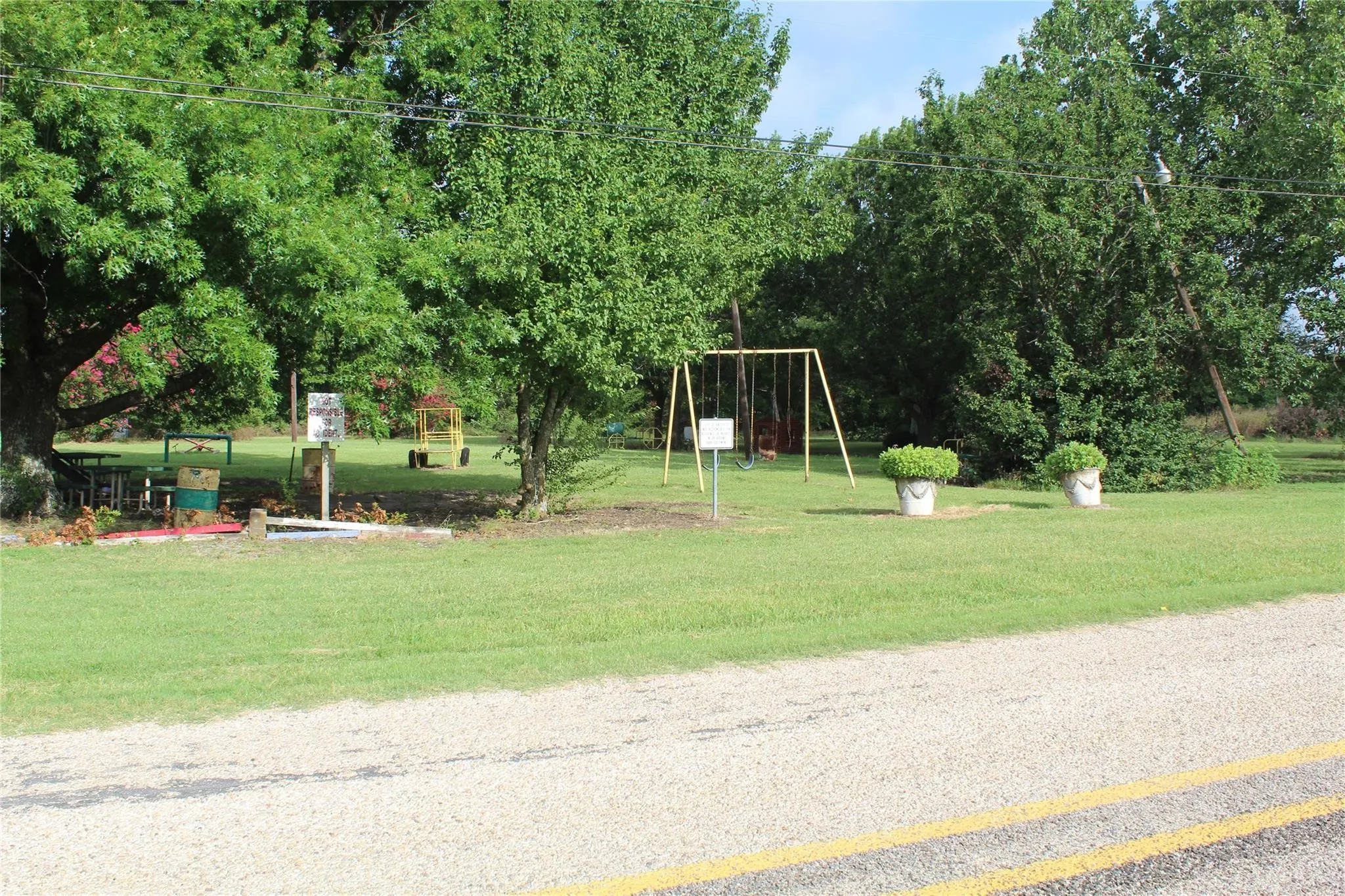 Single Family Residence For Sale in Fannin County , 402 Cleveland Street, Bailey, Texas 75452, 3 Bedroom, 2 Bathroom, Garage spaces, 1,235 Sqft, built in 2019, mls#21406143, Real Estate Agent in Bailey, Homes For Sale in Fannin county, Homes For Sale in Bailey, Realtor in Bailey Texas, Real Estate Brokerage Independent Realty Texas, Luminita Cordes Realtor