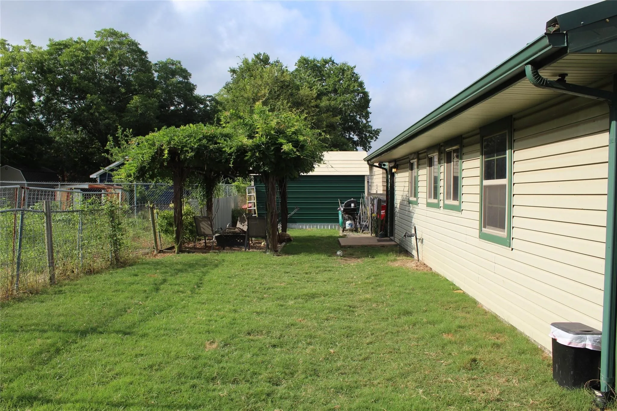Single Family Residence For Sale in Fannin County , 402 Cleveland Street, Bailey, Texas 75452, 3 Bedroom, 2 Bathroom, Garage spaces, 1,235 Sqft, built in 2019, mls#21406143, Real Estate Agent in Bailey, Homes For Sale in Fannin county, Homes For Sale in Bailey, Realtor in Bailey Texas, Real Estate Brokerage Independent Realty Texas, Luminita Cordes Realtor